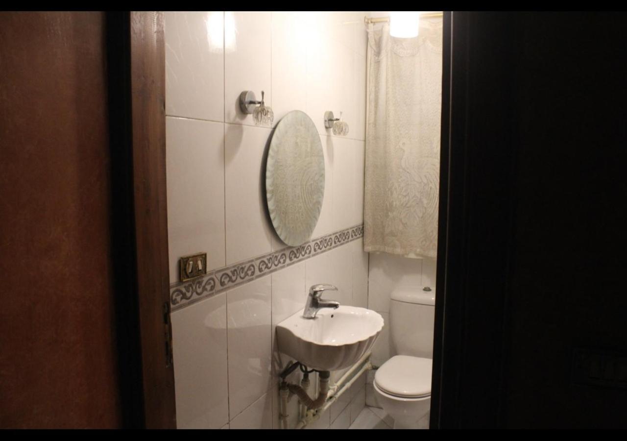 Hay Al Sefarat Apartment