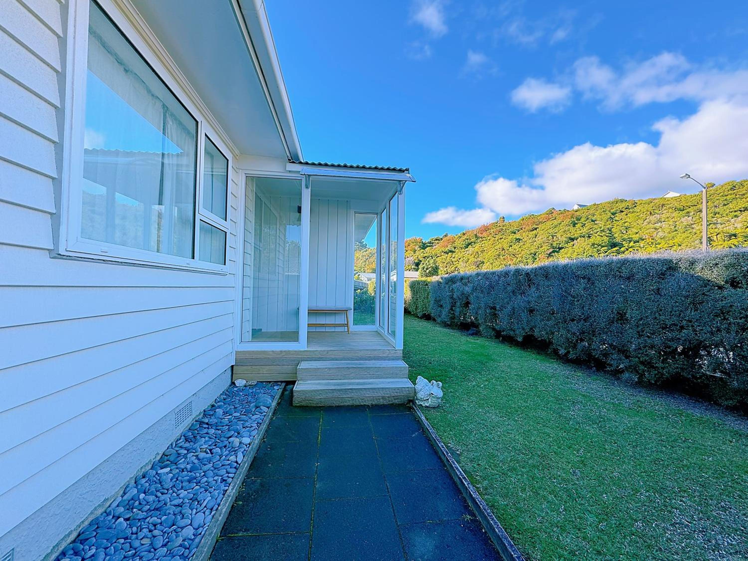 Peaceful, Cozy Family 3 Bedroom Home view 3