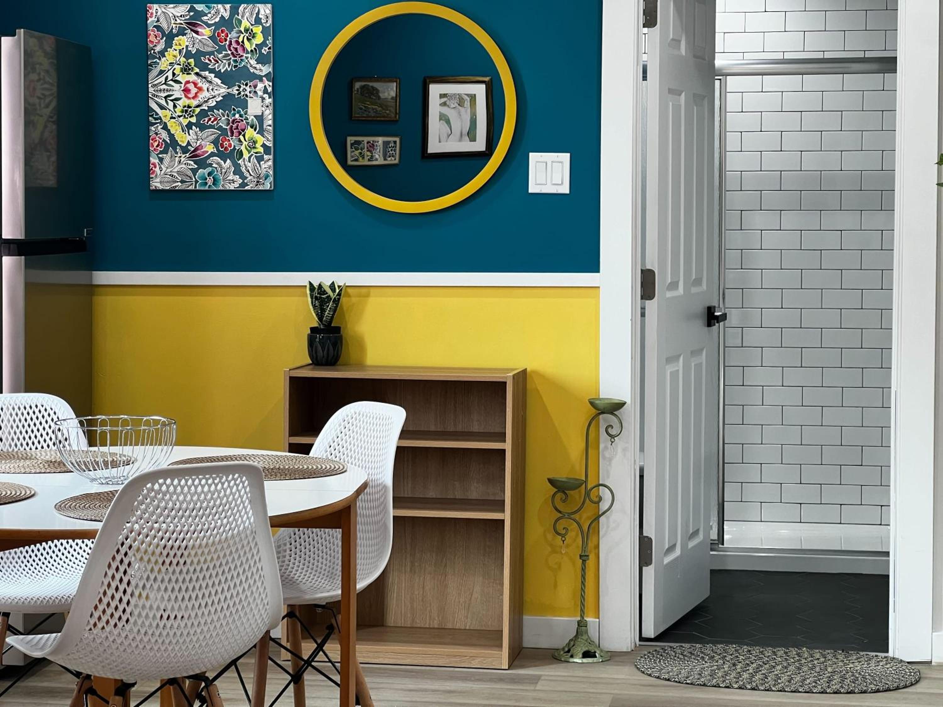 Swedish House, Bright and Modern Downtown Retreat at Ports on Portland, Apt #4