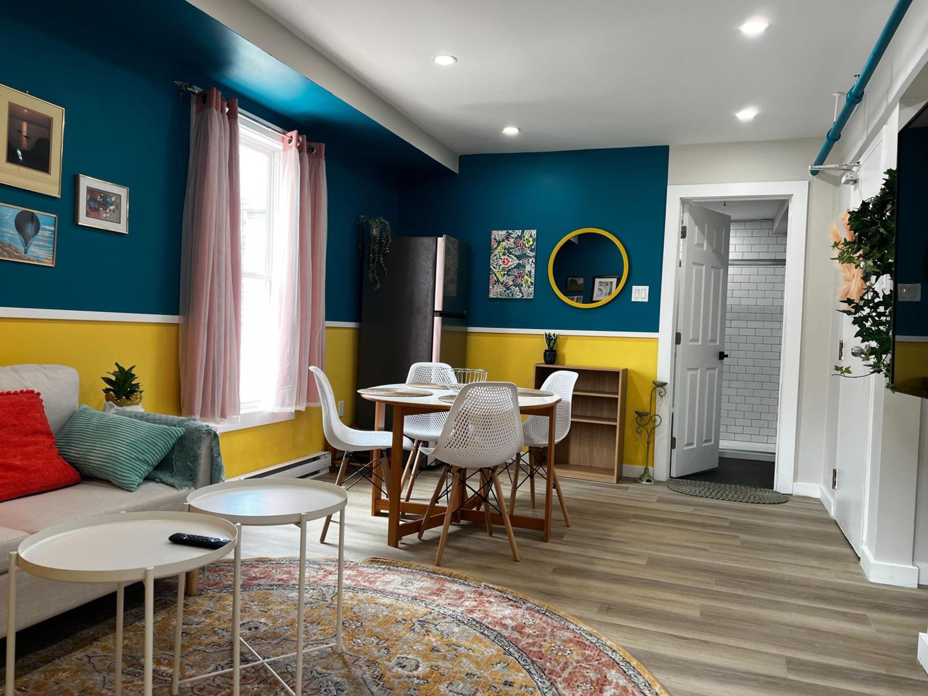 Swedish House, Bright and Modern Downtown Retreat at Ports on Portland, Apt #4
