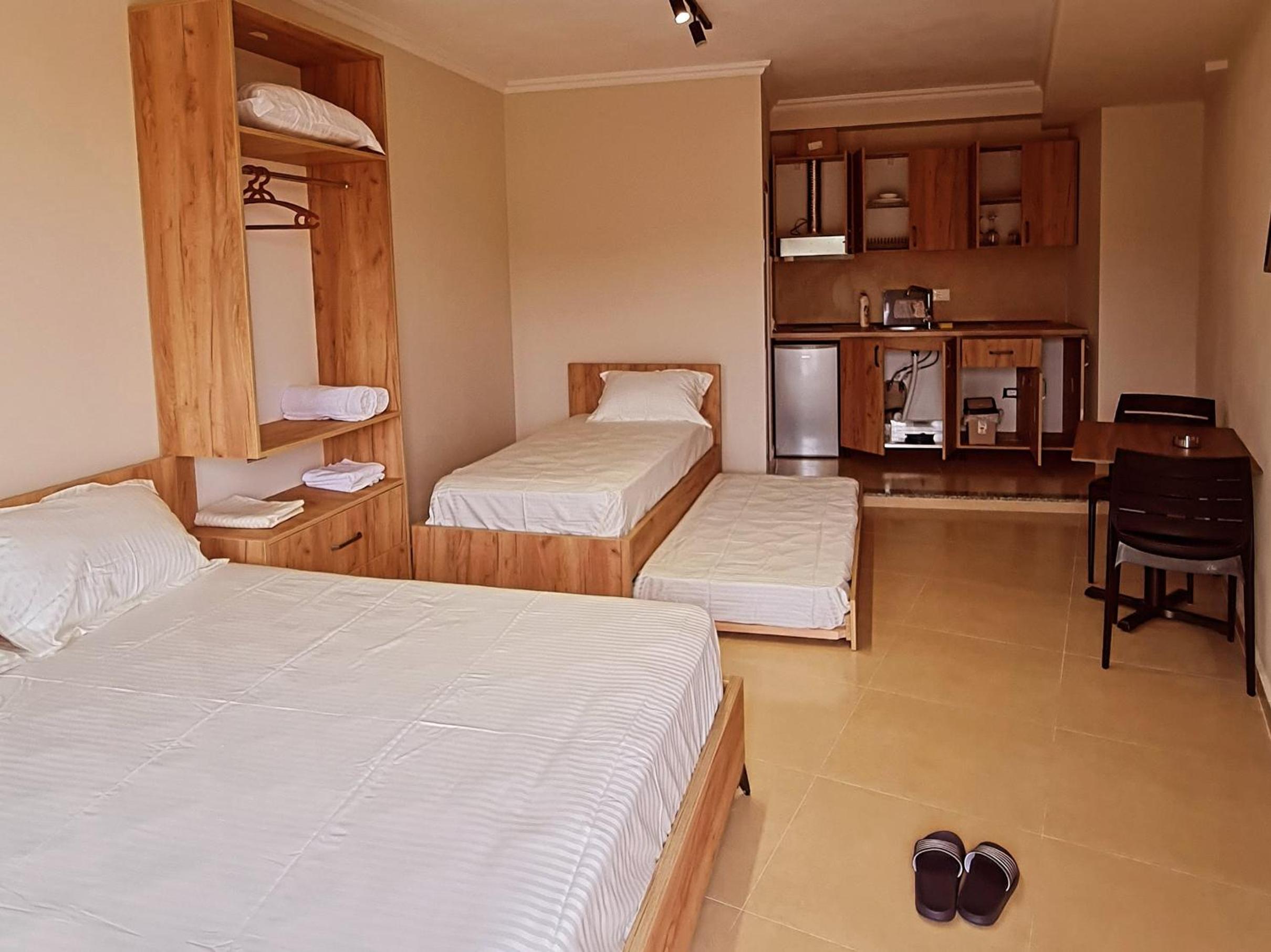 Sol Apartments Gjiri Lalzit