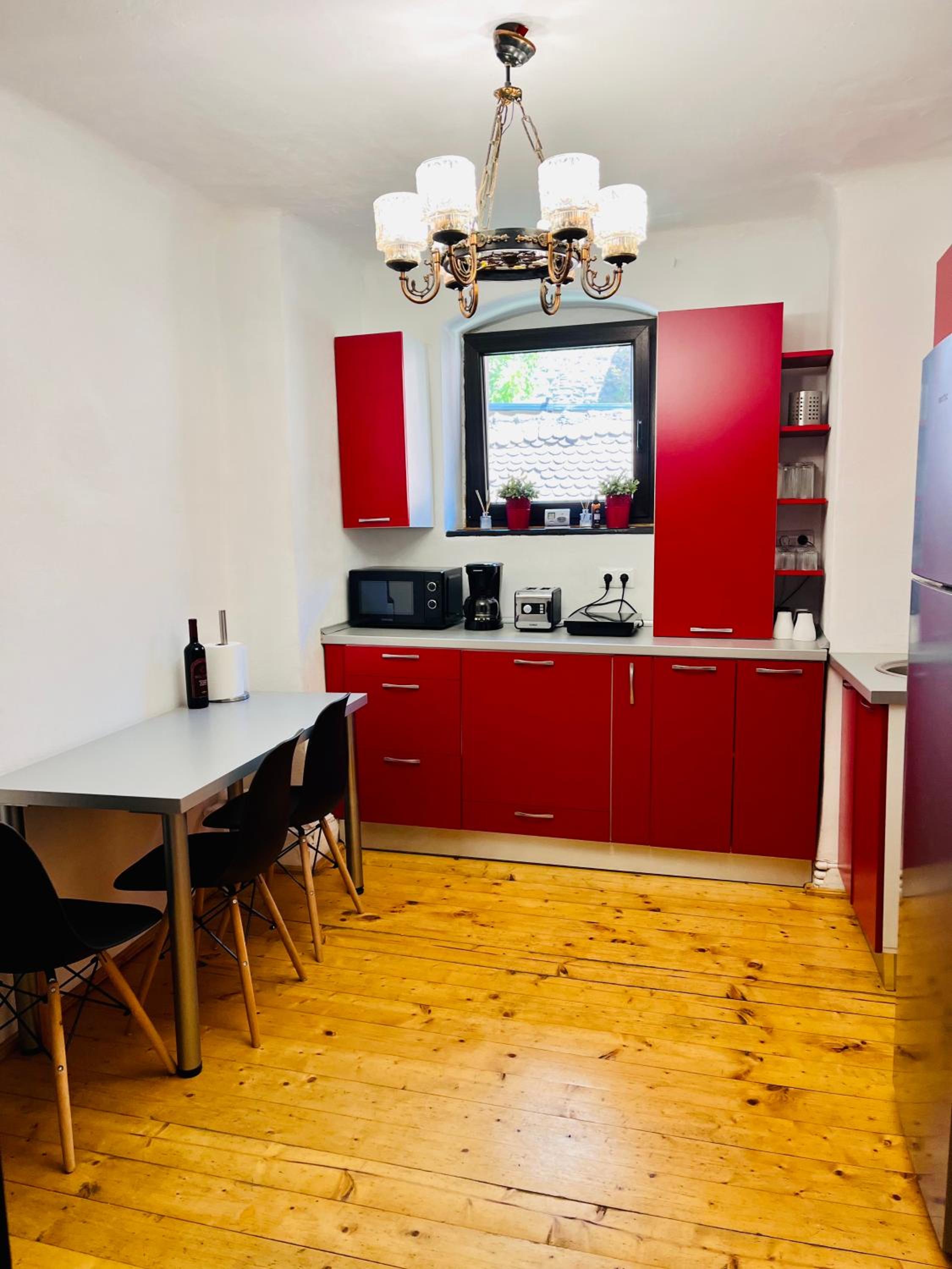 Ultracentral Medieval Apartment