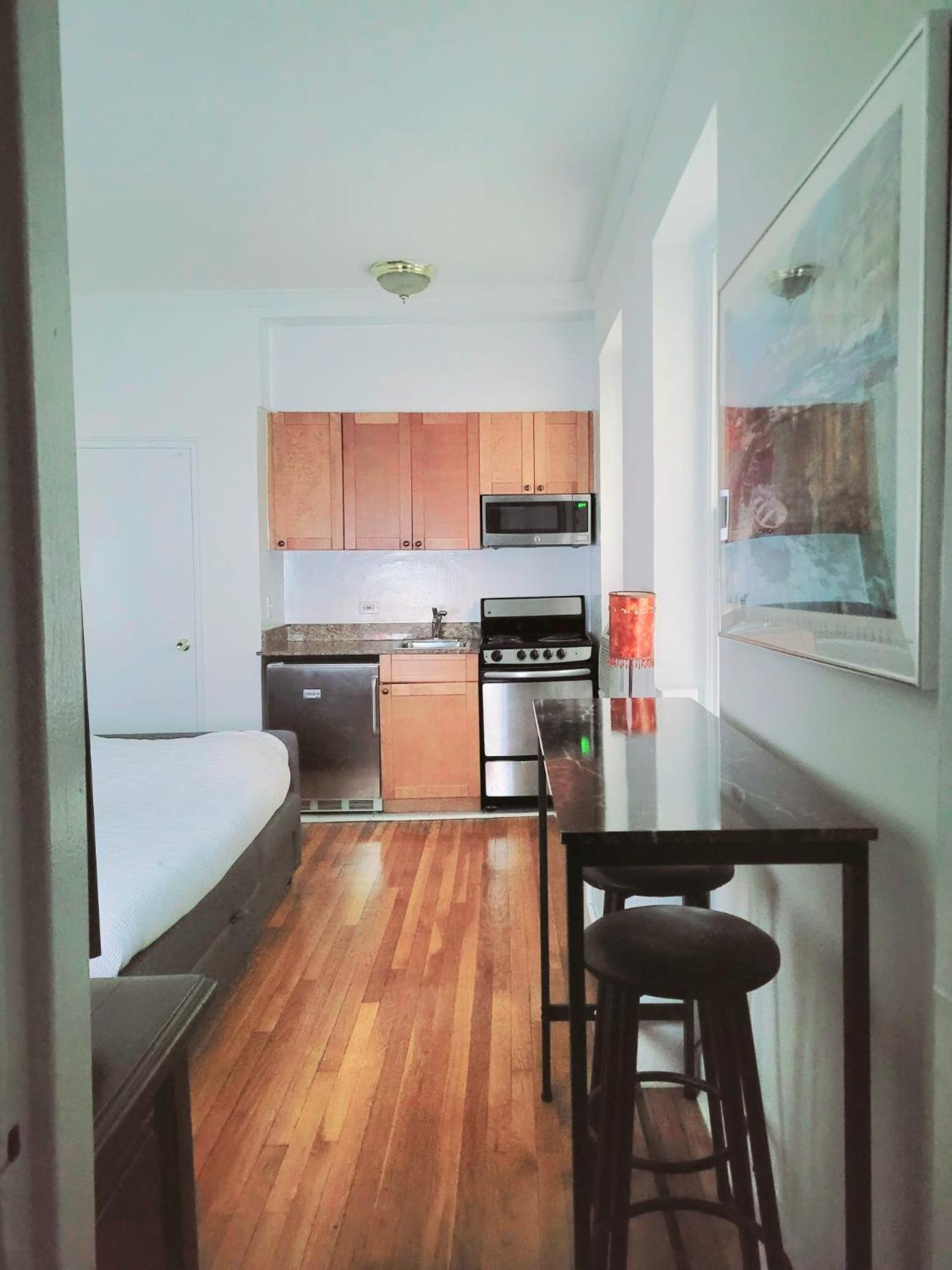 Manhattan Stylish Studio in the Upper East Side