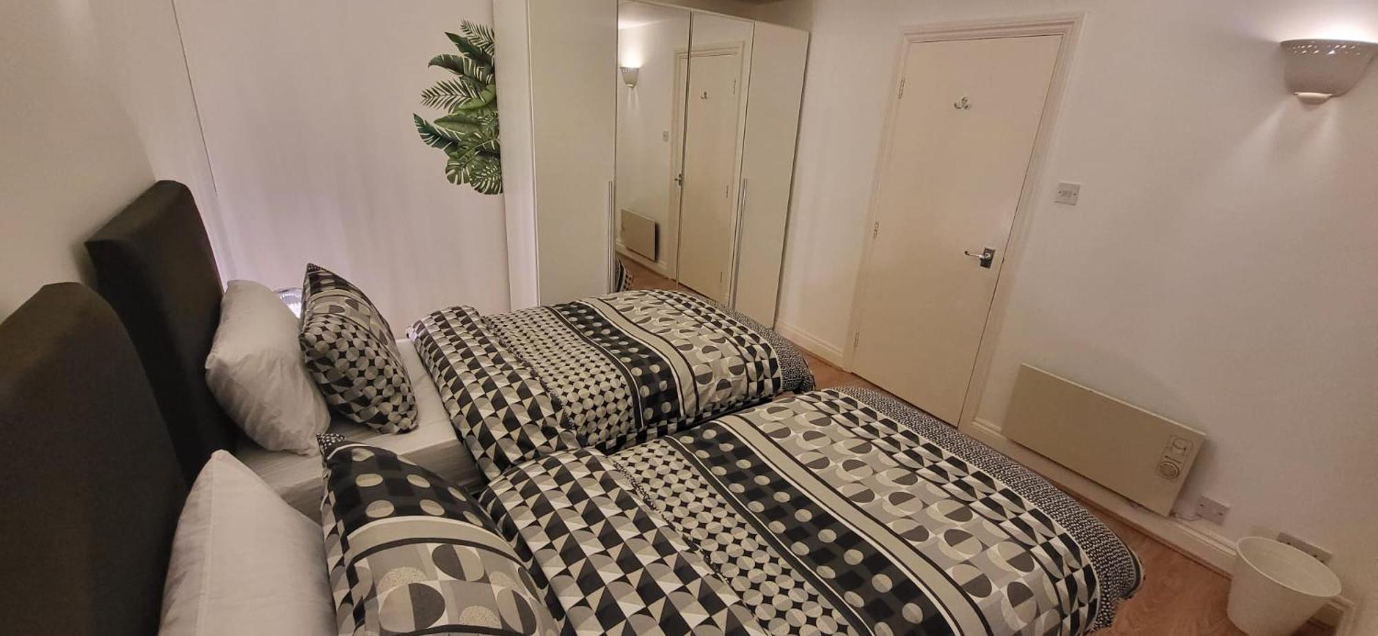 1 Bed, G-Floor apt close to O2, Excel and City Airport