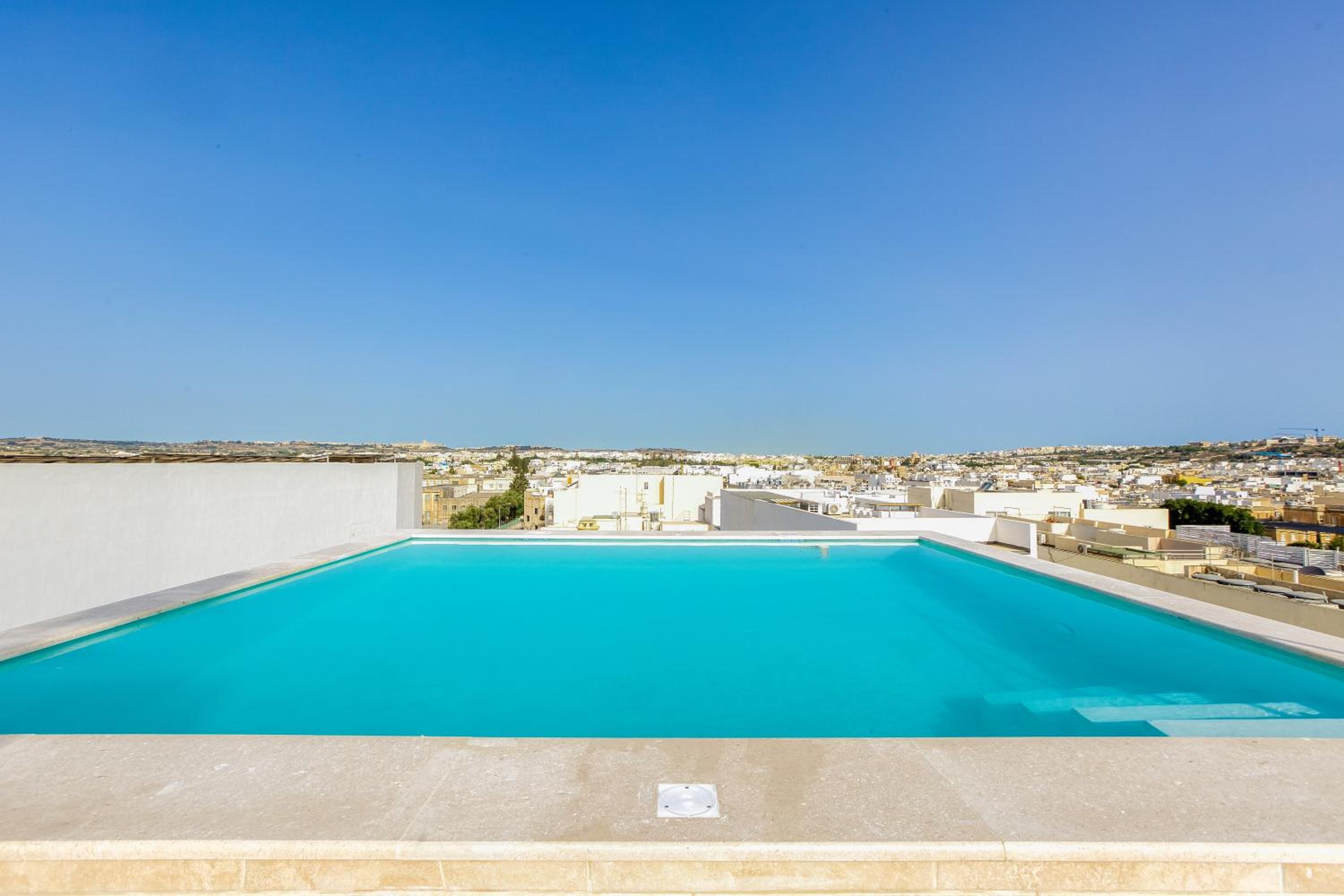 Annitchka Mansions - POOL Apartment in central Malta view 5