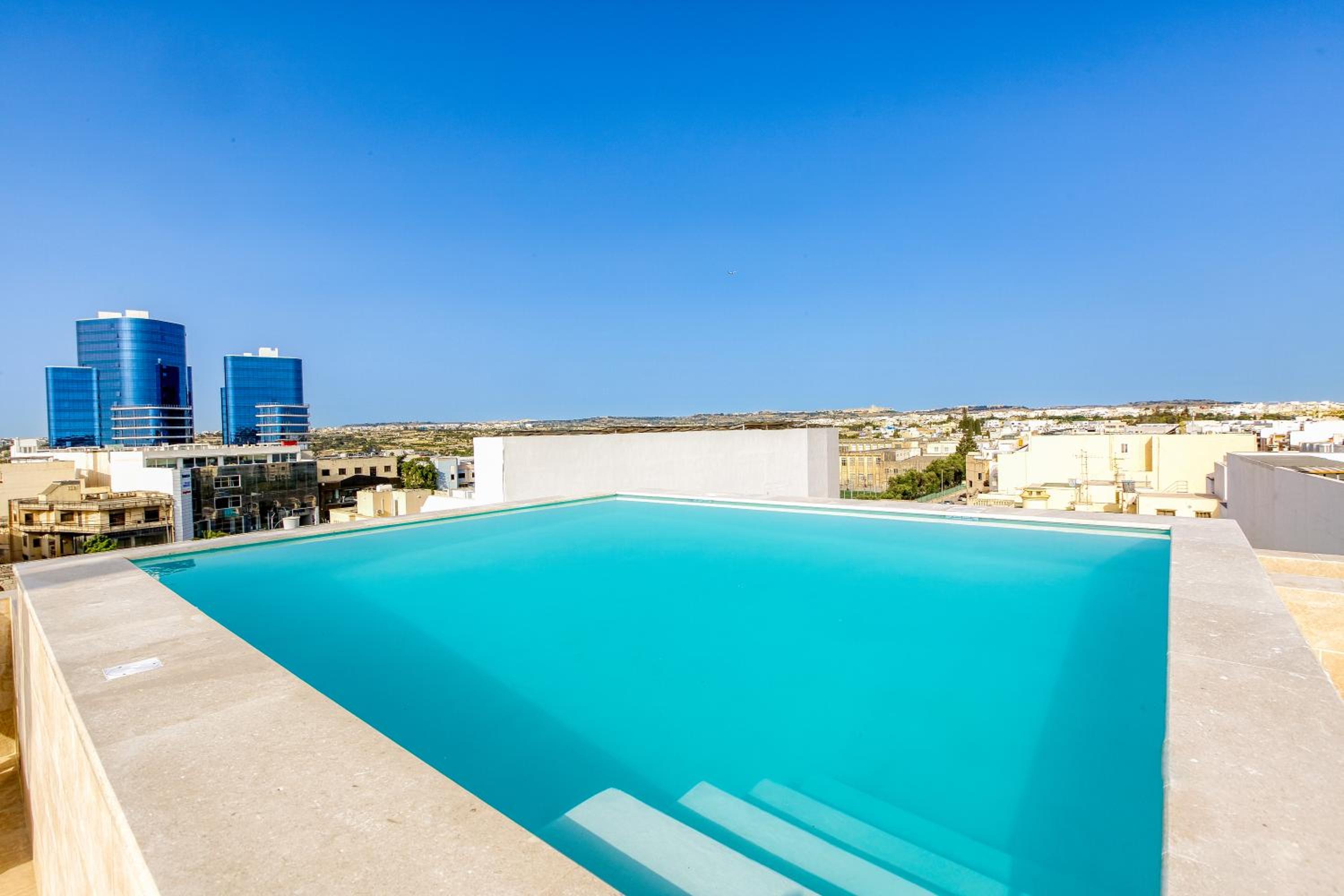 Annitchka Mansions - POOL Apartment in central Malta view 2