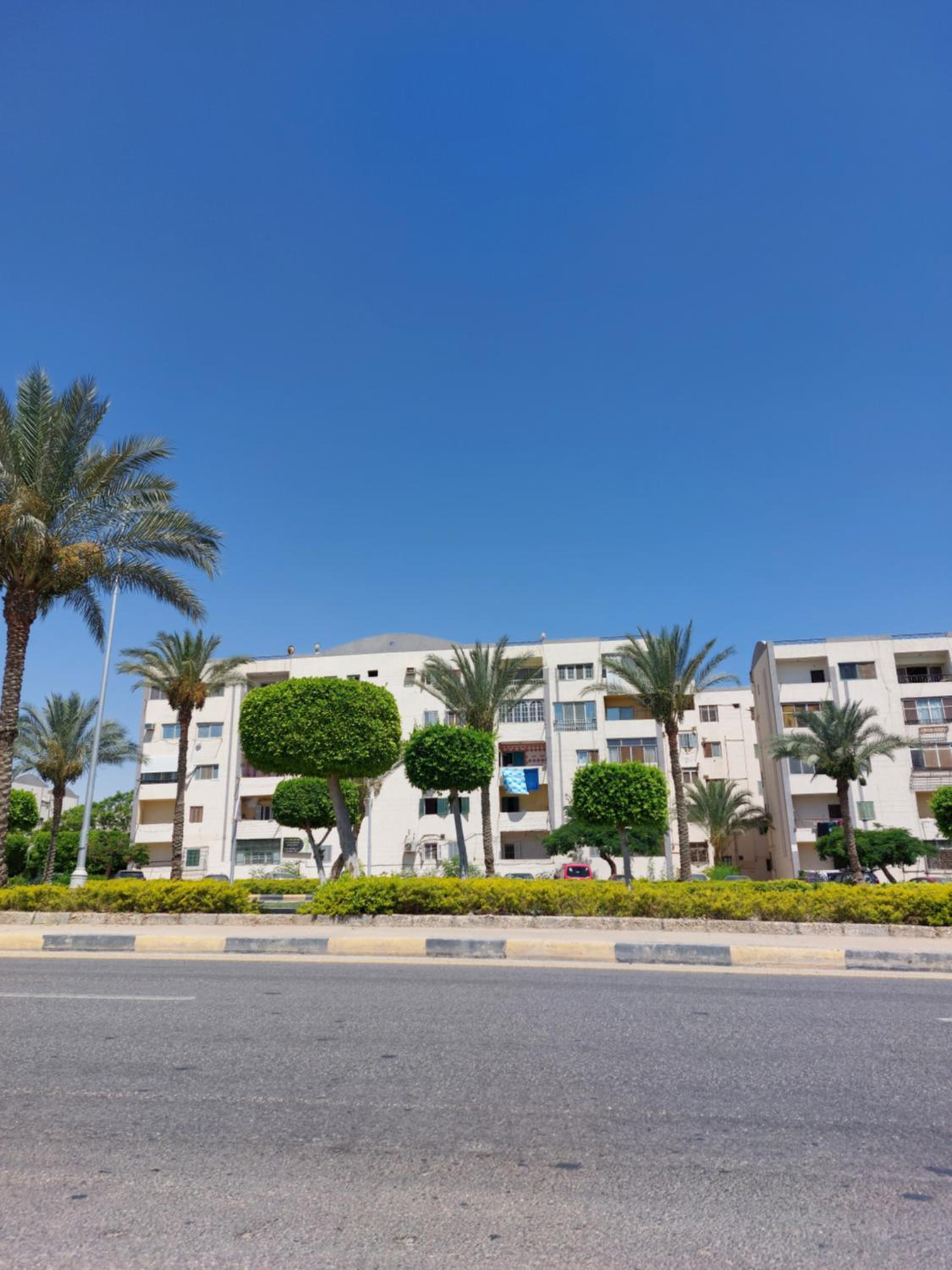 Cozy Room with beautiful view In sheikh Zayed