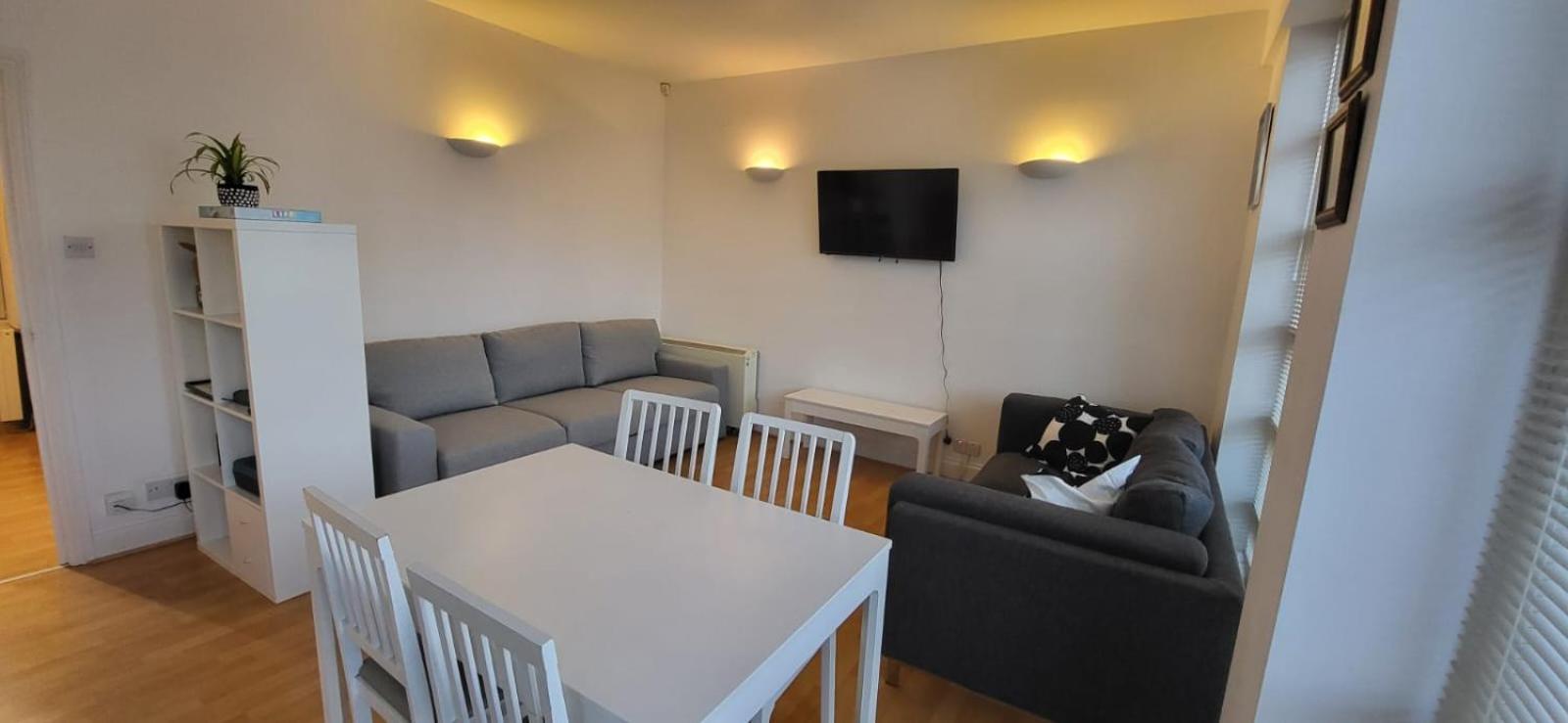 1 Bed, G-Floor apt close to O2, Excel and City Airport