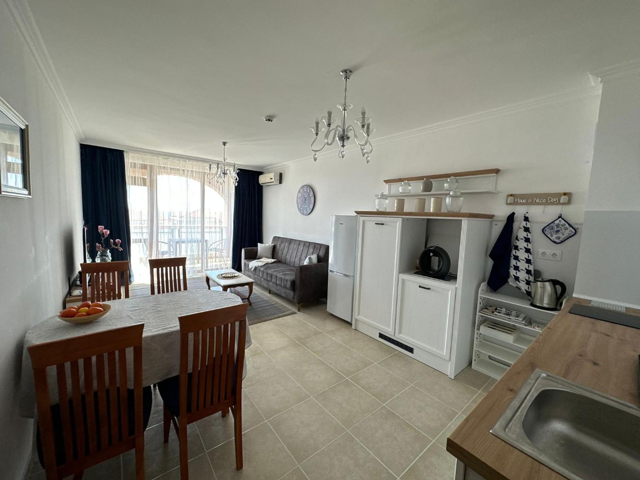 2 bedroom apartment Sveti Vlas with 2 balconies and sea views