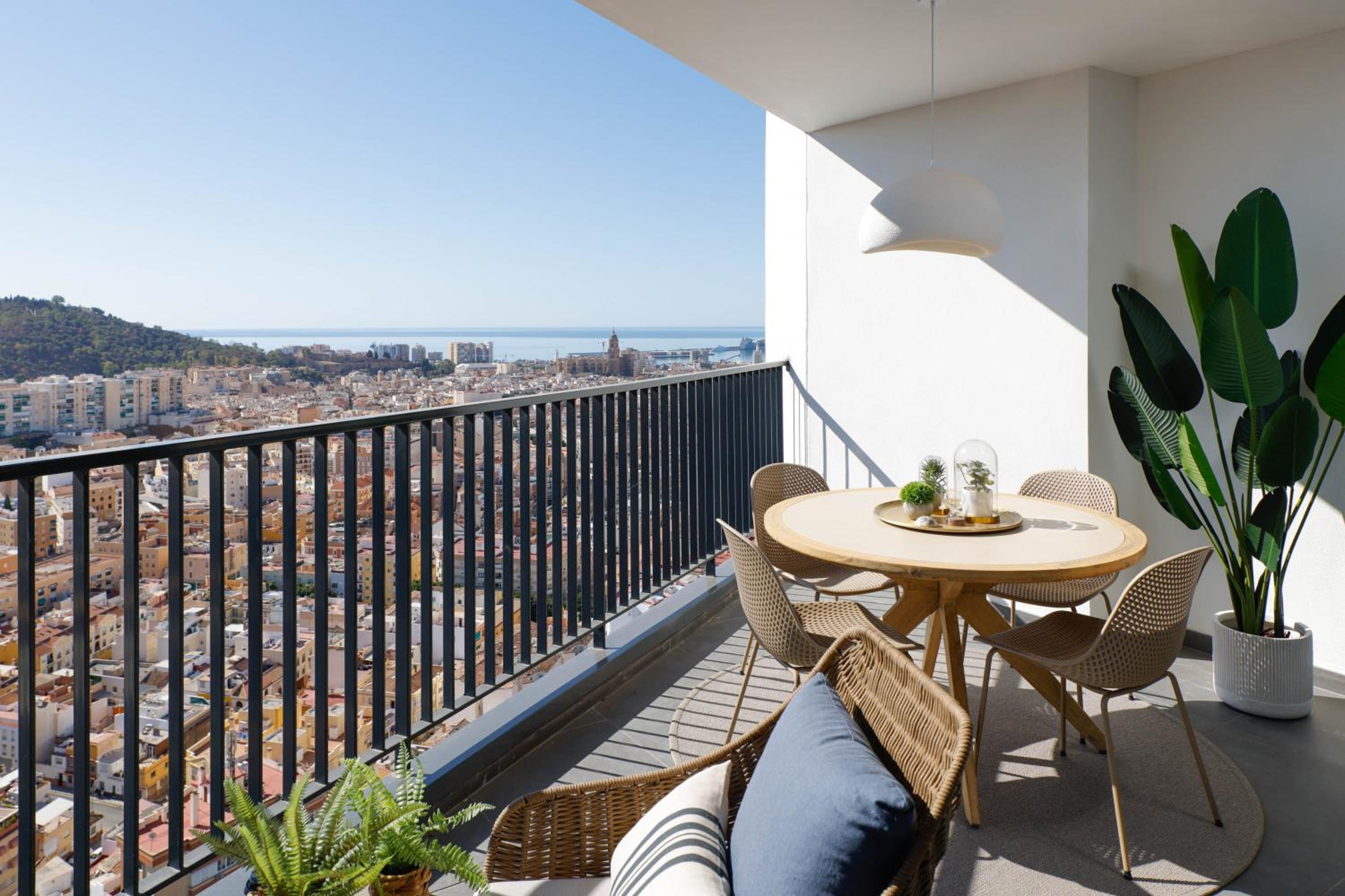Urban Sky Malaga Sea View 27E