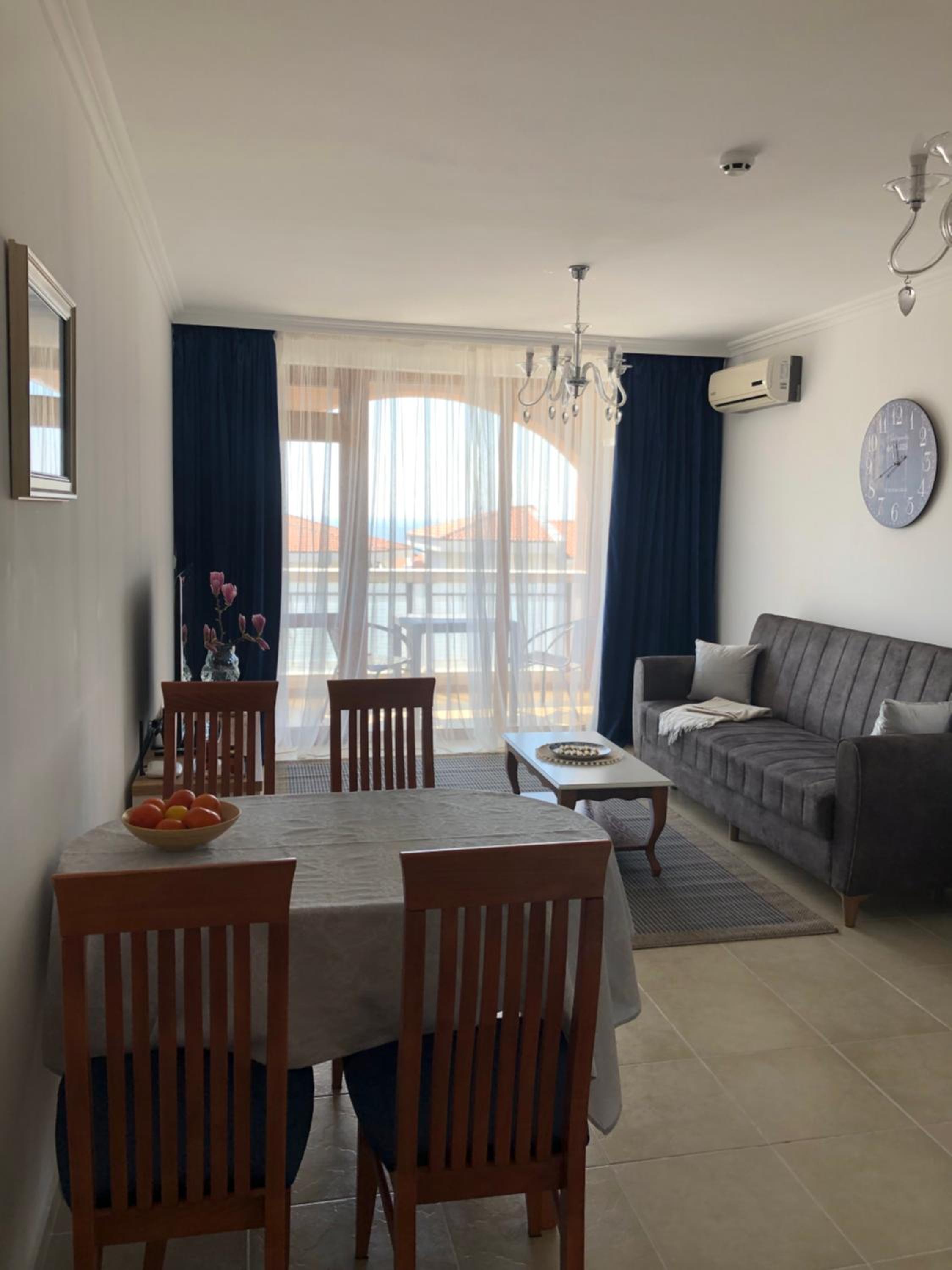2 bedroom apartment Sveti Vlas with 2 balconies and sea views