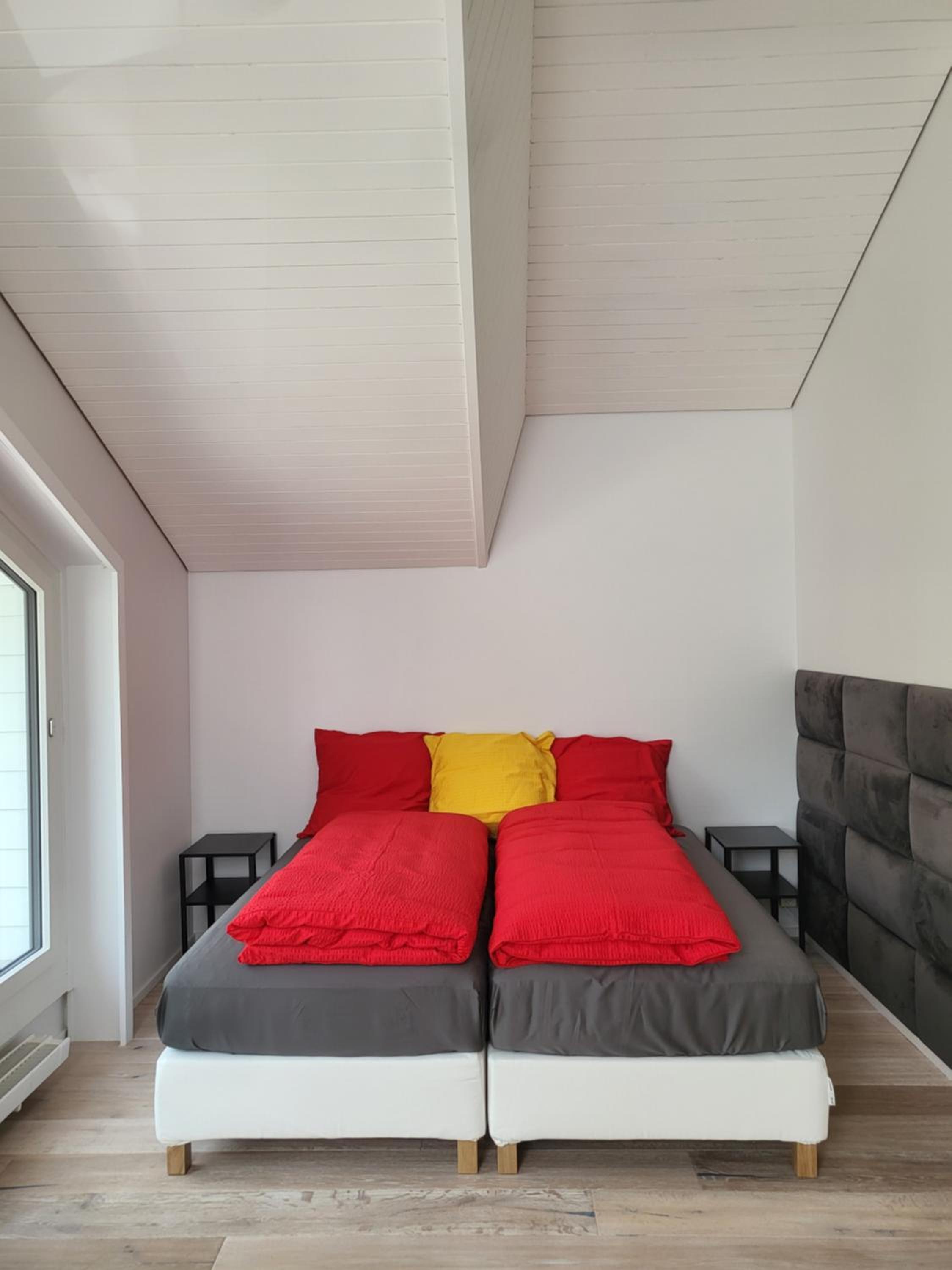 Rigi Paradise in Vitznau, Lake access, Ferry Terminal, Rigibahn, Restaurants all 2 minutes walking distance