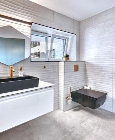 Rigi Paradise in Vitznau, Lake access, Ferry Terminal, Rigibahn, Restaurants all 2 minutes walking distance