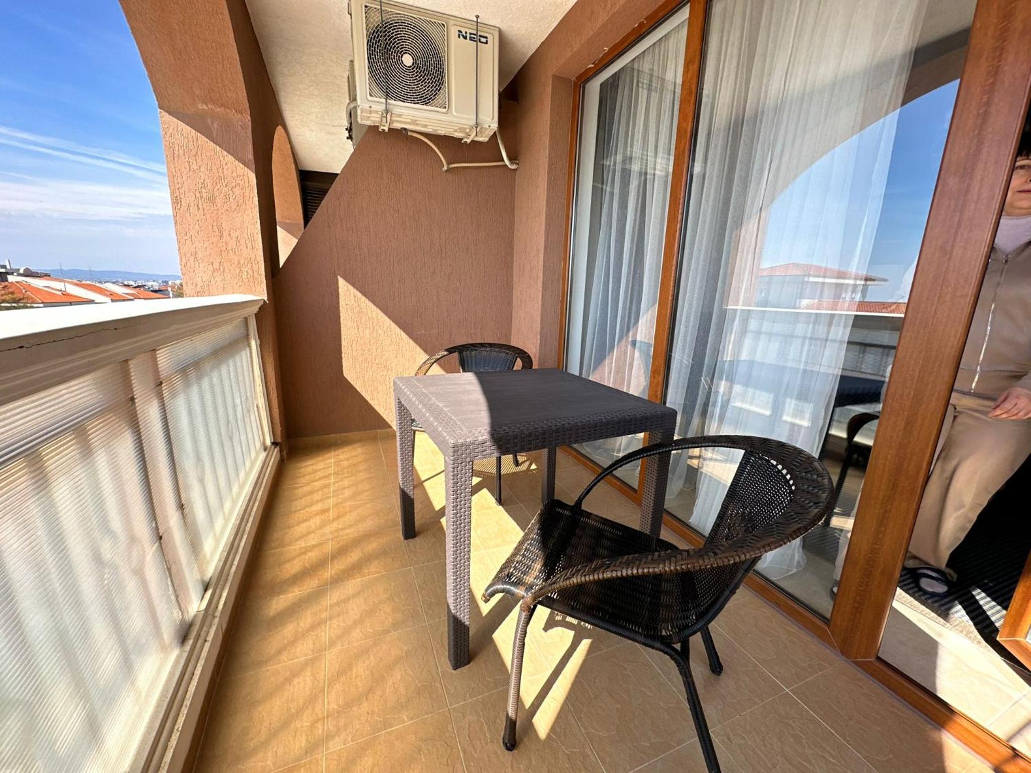 2 bedroom apartment Sveti Vlas with 2 balconies and sea views