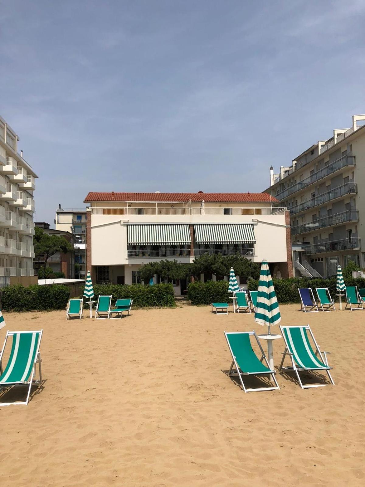 App4rent Villa Zanetti - Appartamenti con spiaggia privata frontemare