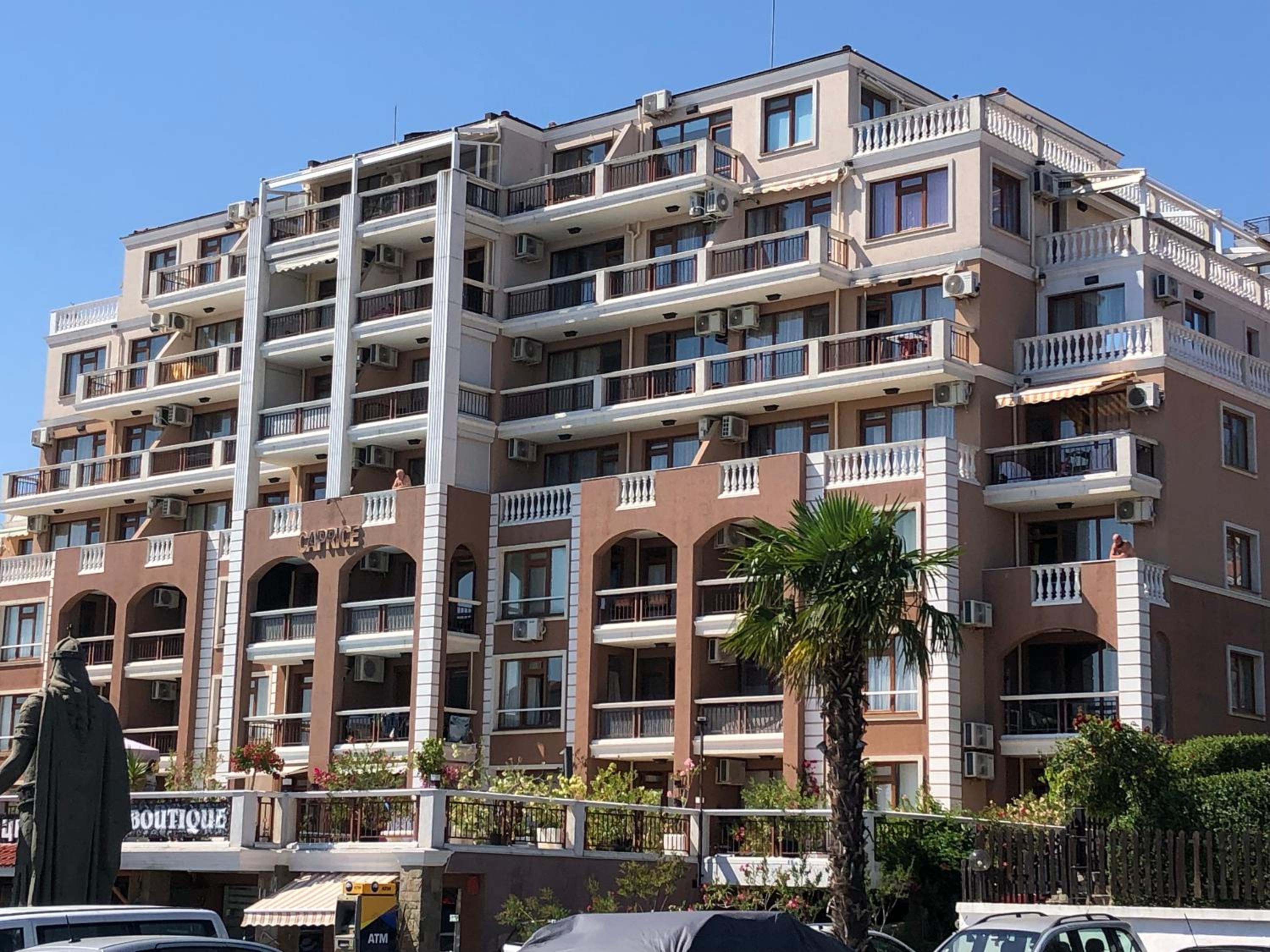 2 bedroom apartment Sveti Vlas with 2 balconies and sea views