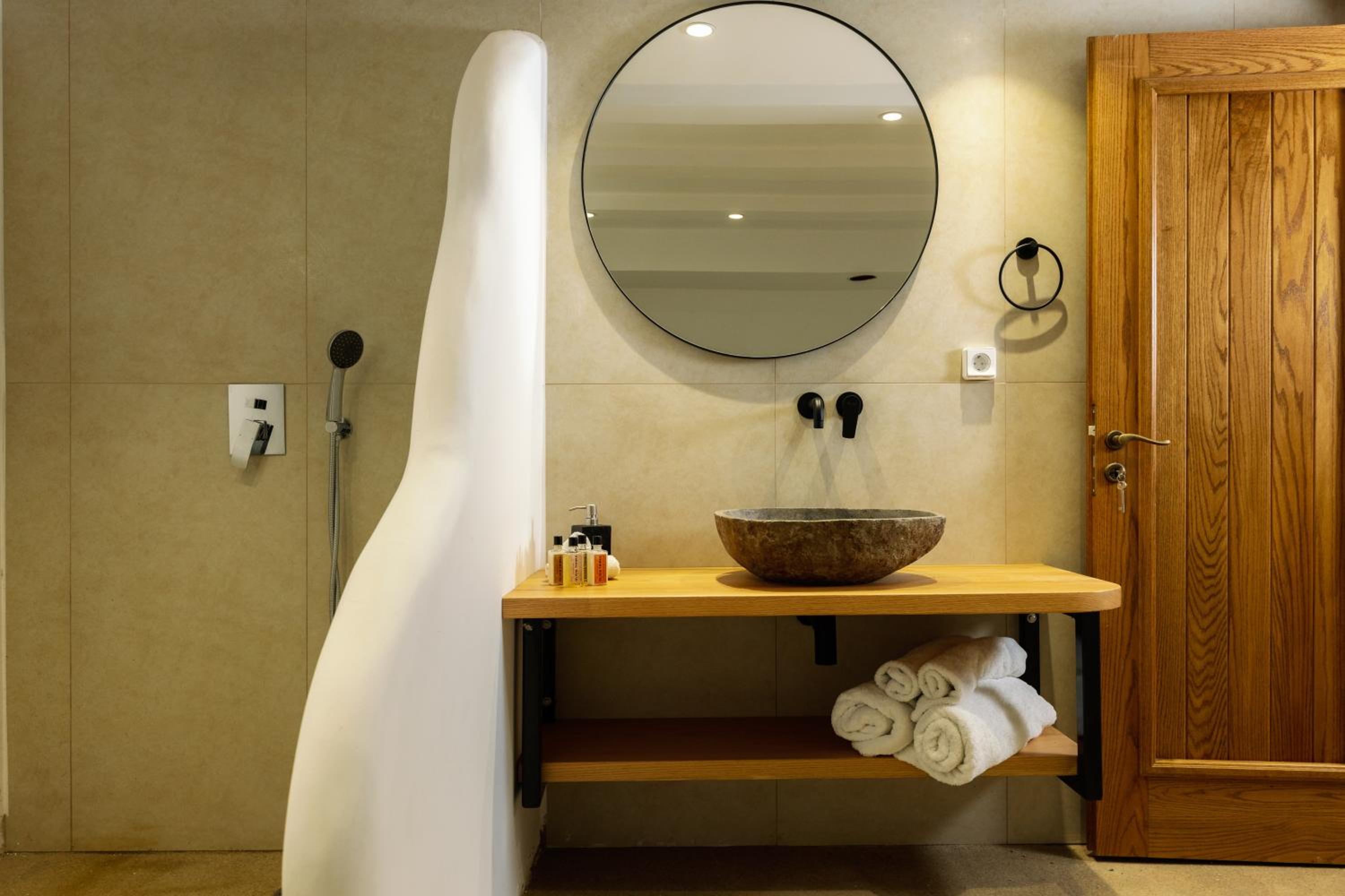 Velonis Villa with private pool and sea view photo 2