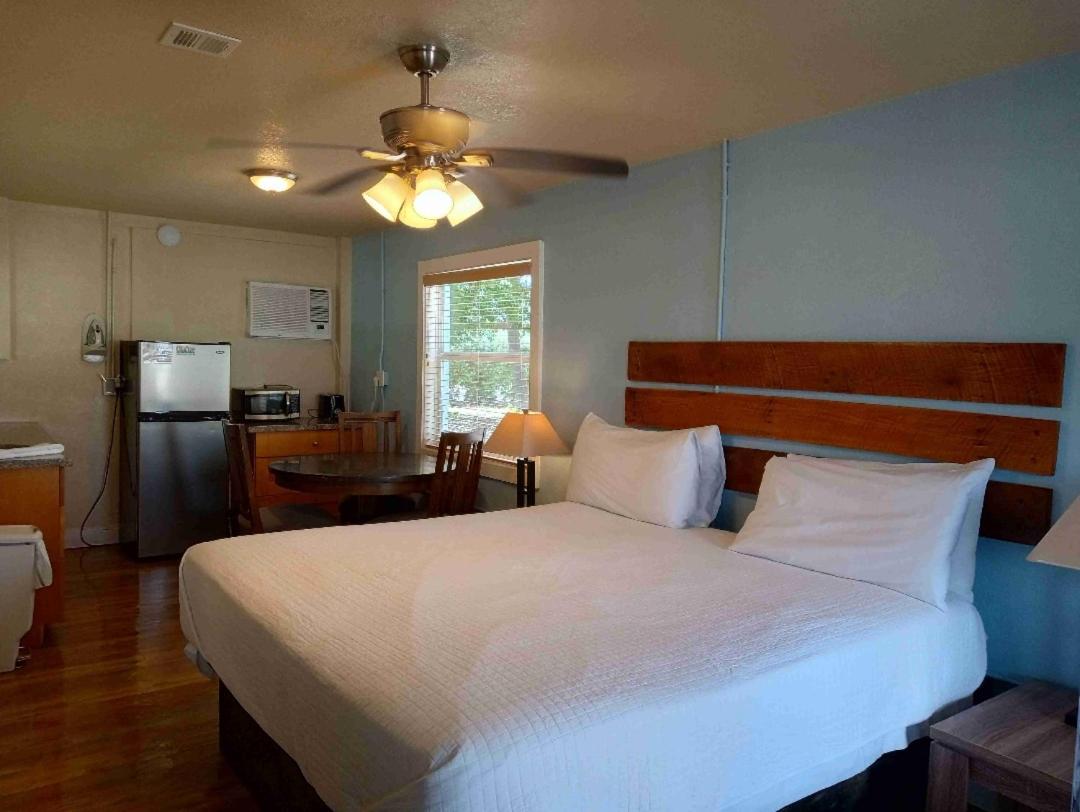 Knight's Key Suites