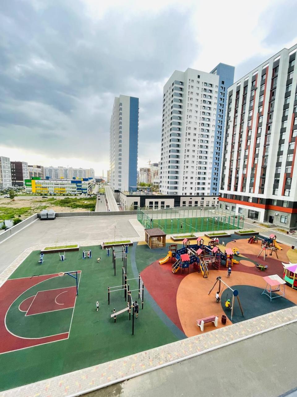 Esil Plaza
