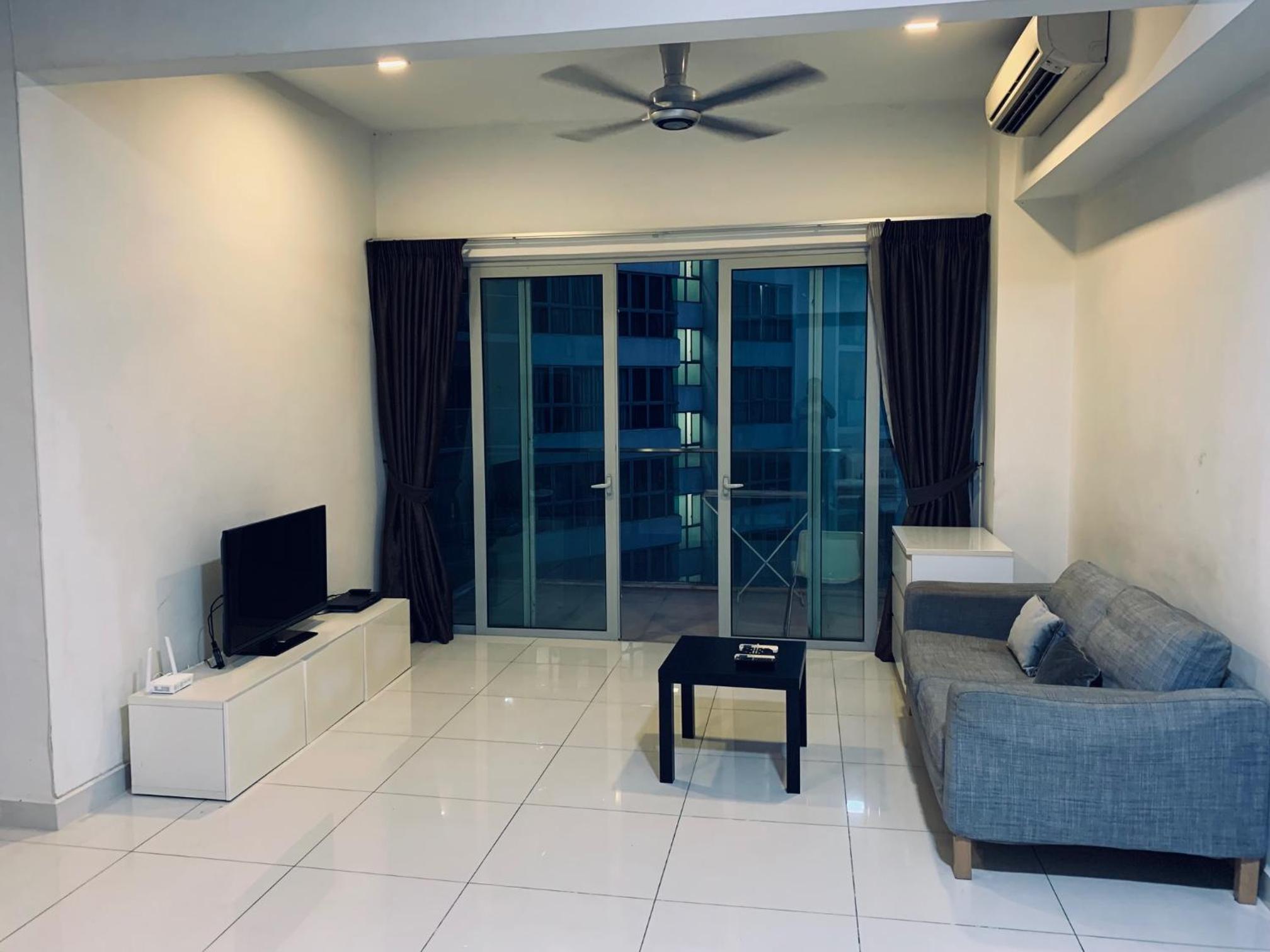Luxury suites & KLCC view infinity pool at Regalia residence