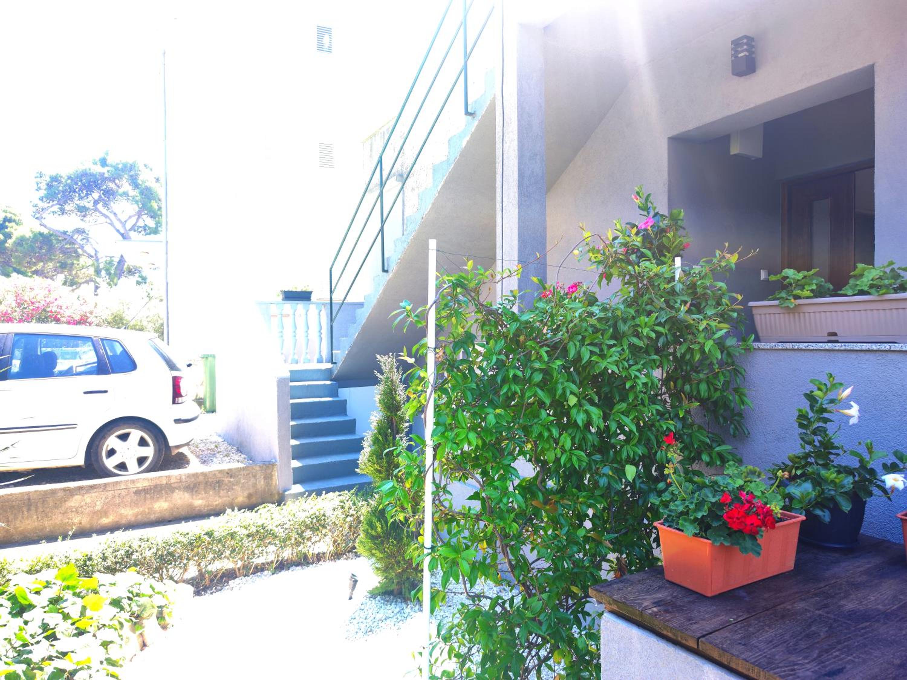 Karmela Apartment - Private parking