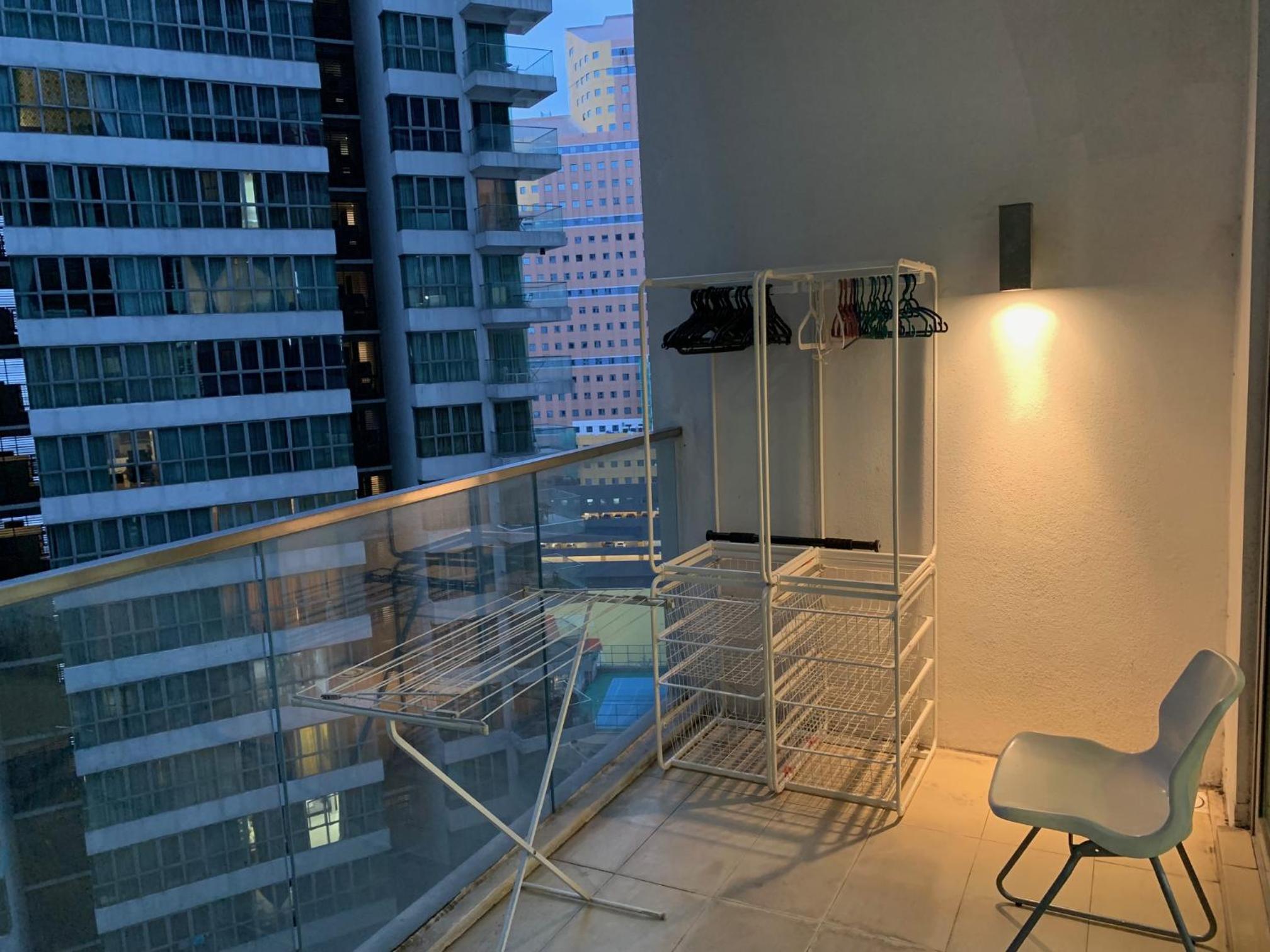 Luxury suites & KLCC view infinity pool at Regalia residence