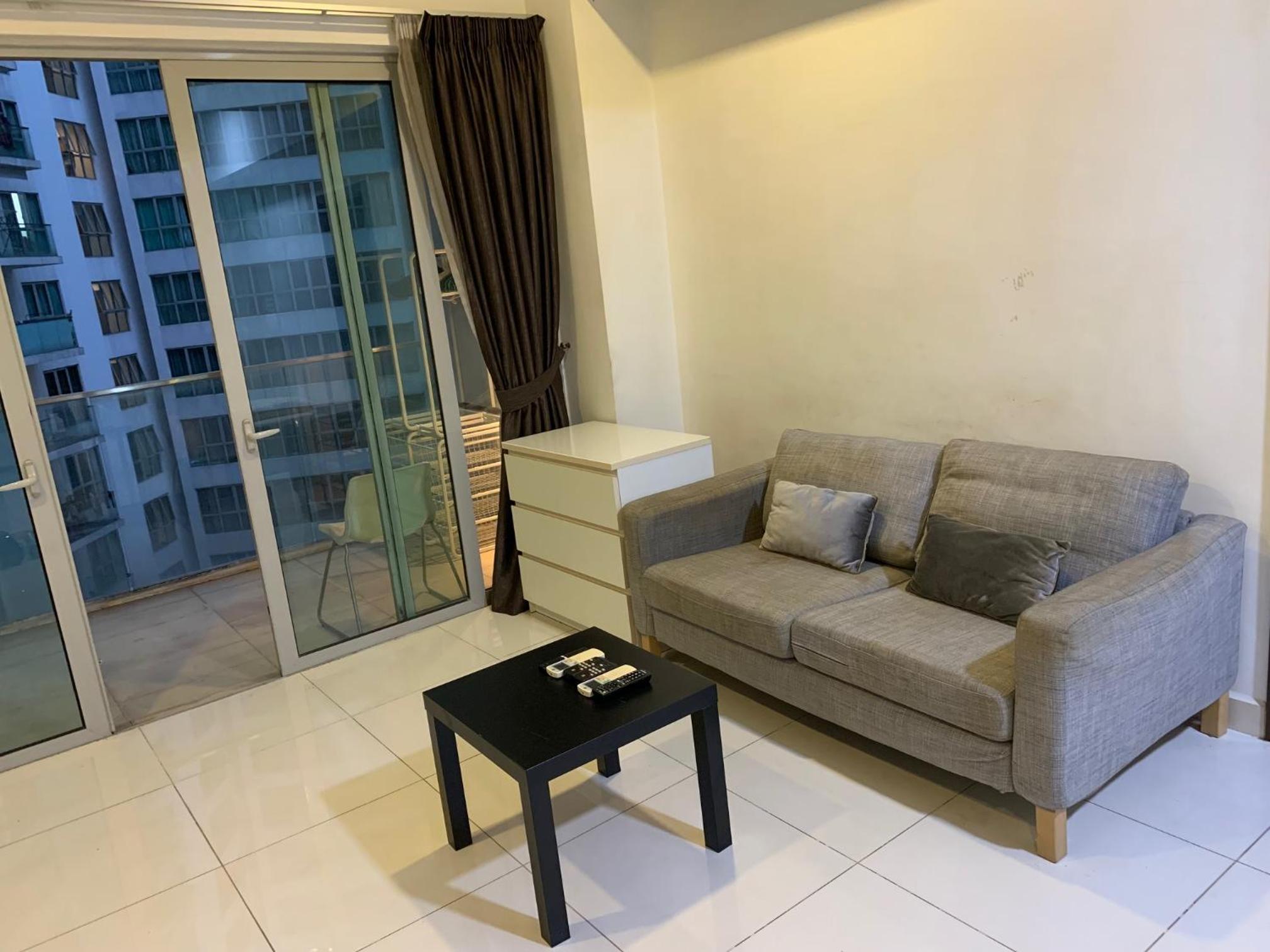 Luxury suites & KLCC view infinity pool at Regalia residence