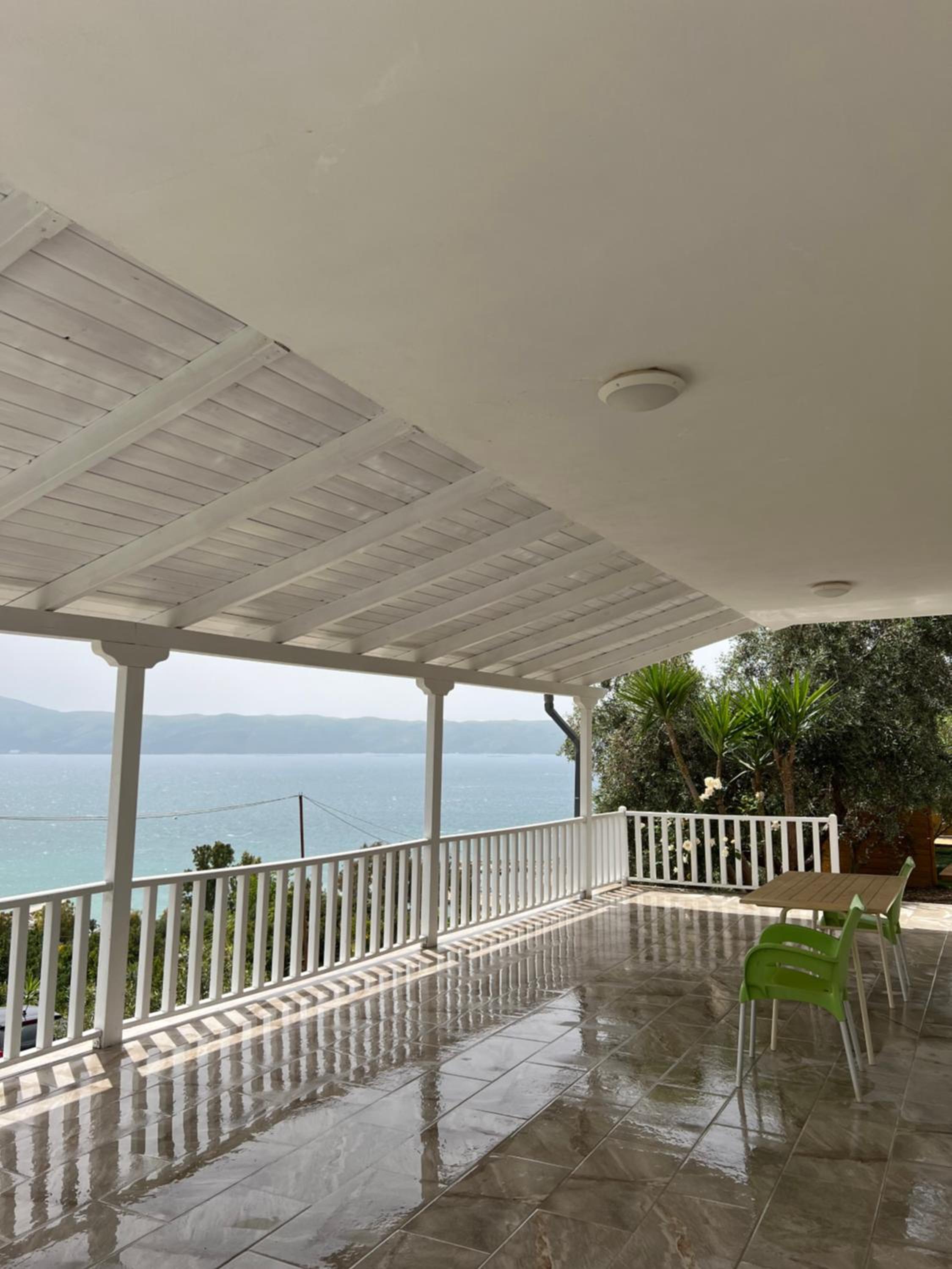 3 Bedrooms Holiday Home with Sea View