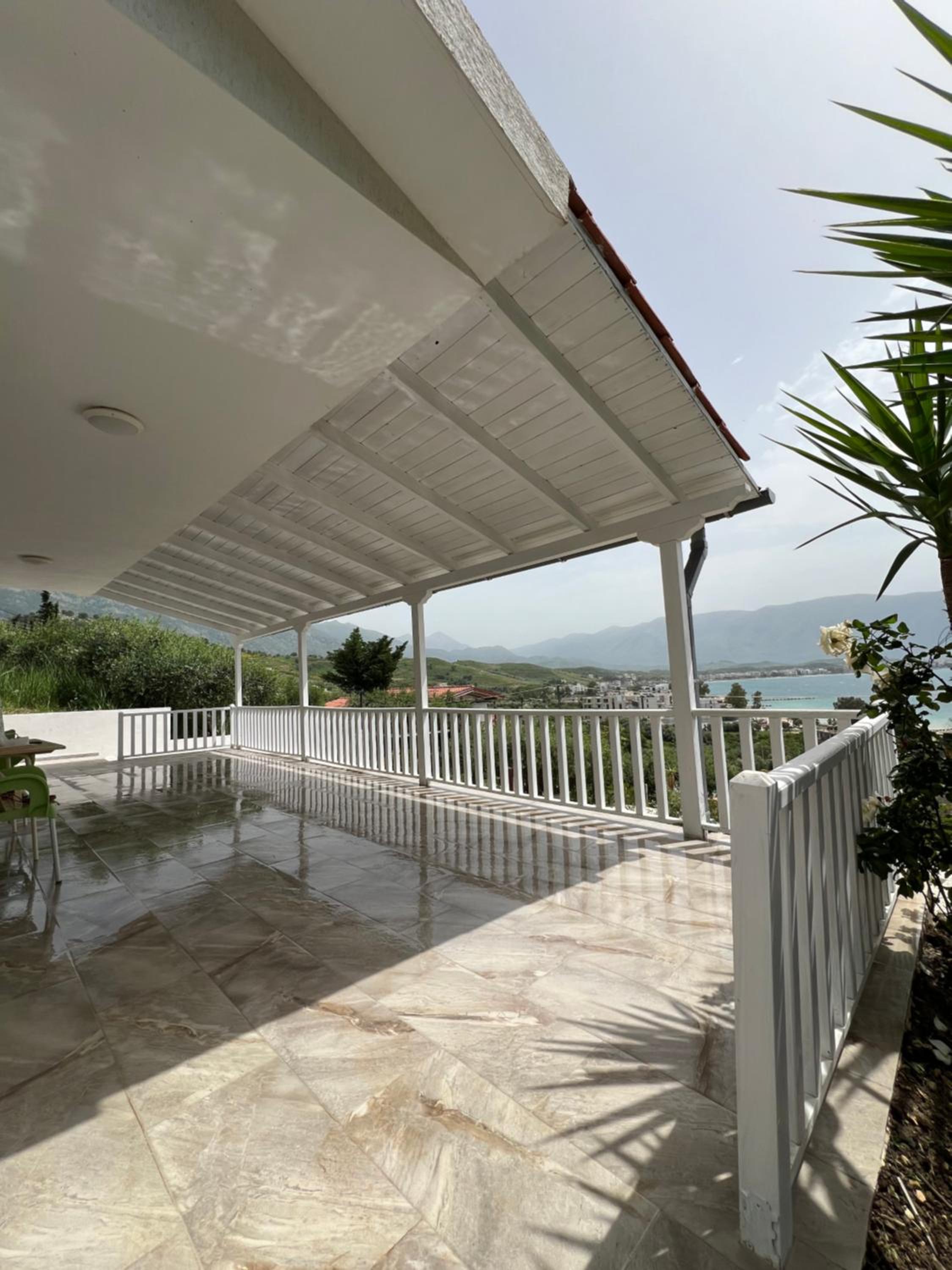 3 Bedrooms Holiday Home with Sea View