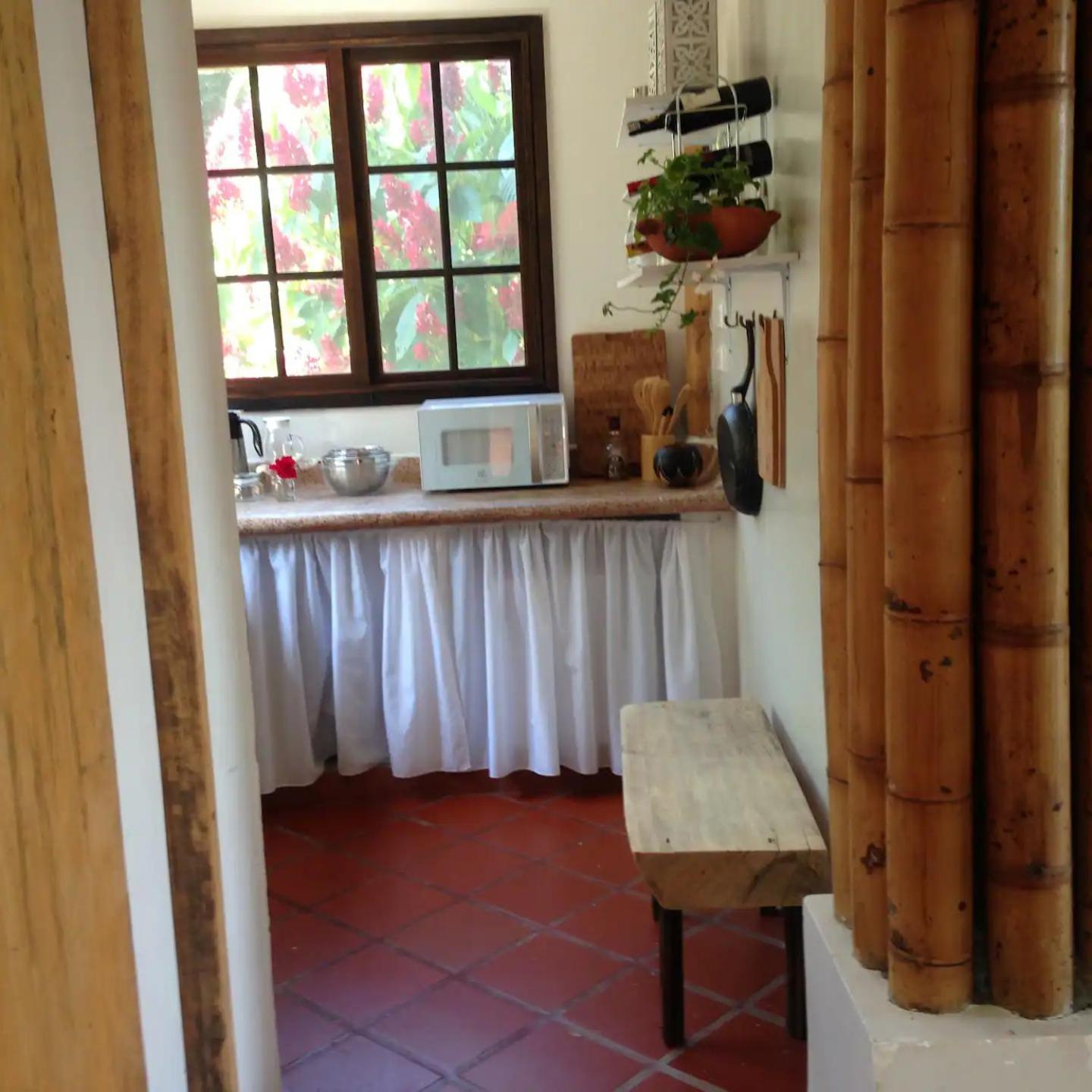 Charming Coffee Region Farm Escape