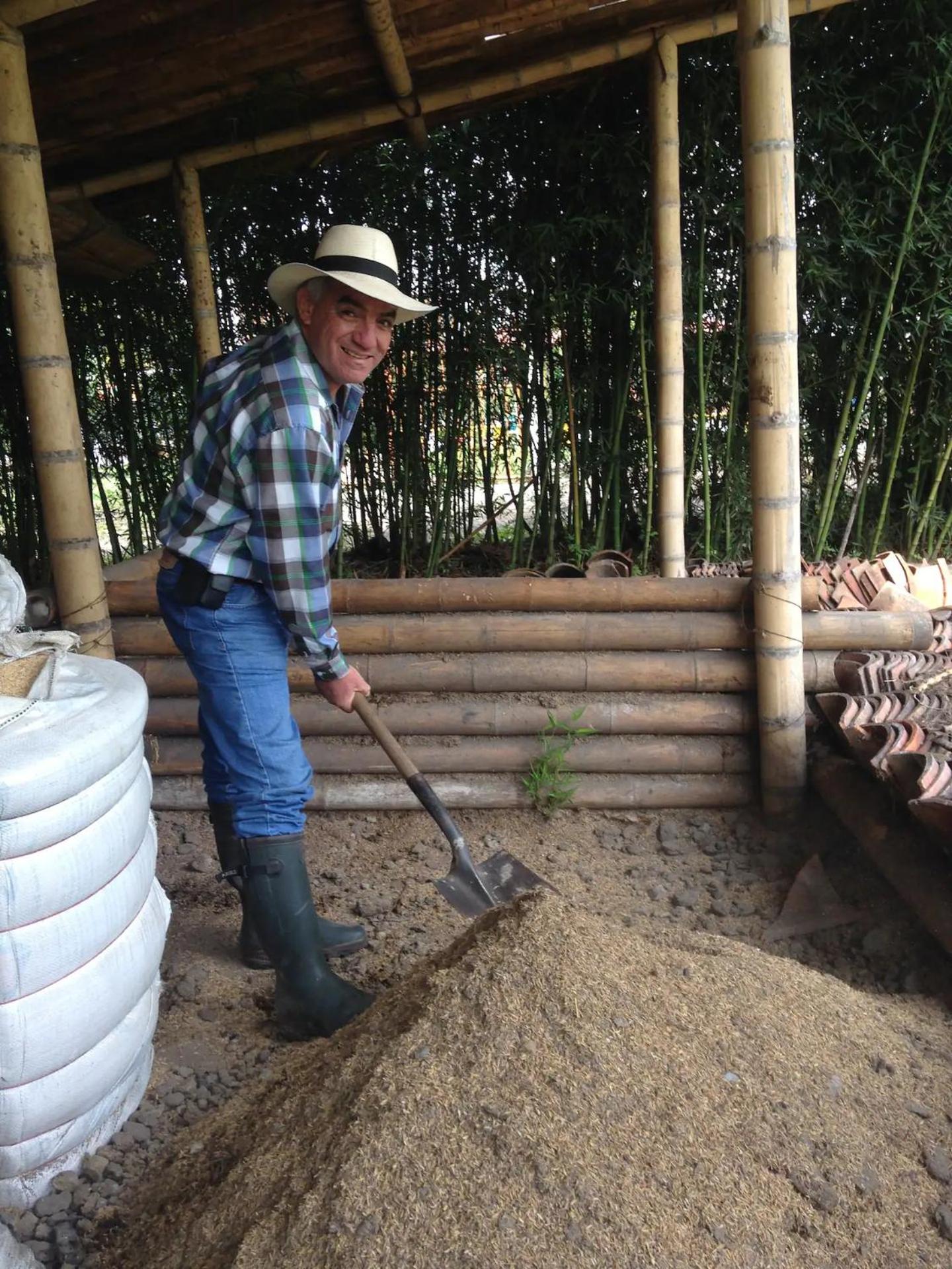 Charming Coffee Region Farm Escape