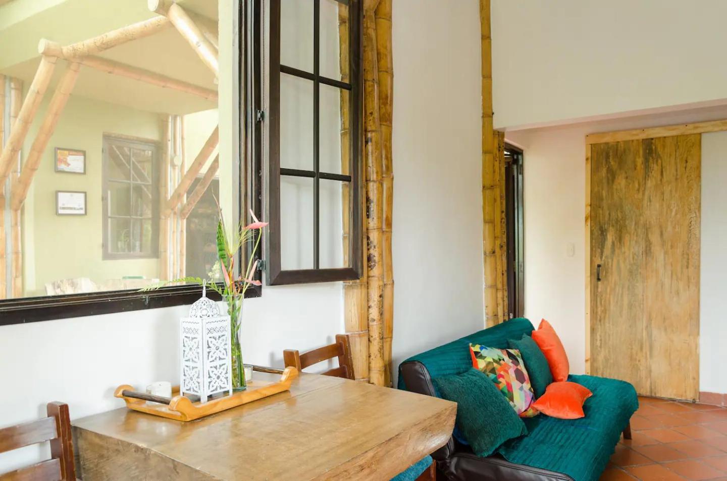 Charming Coffee Region Farm Escape