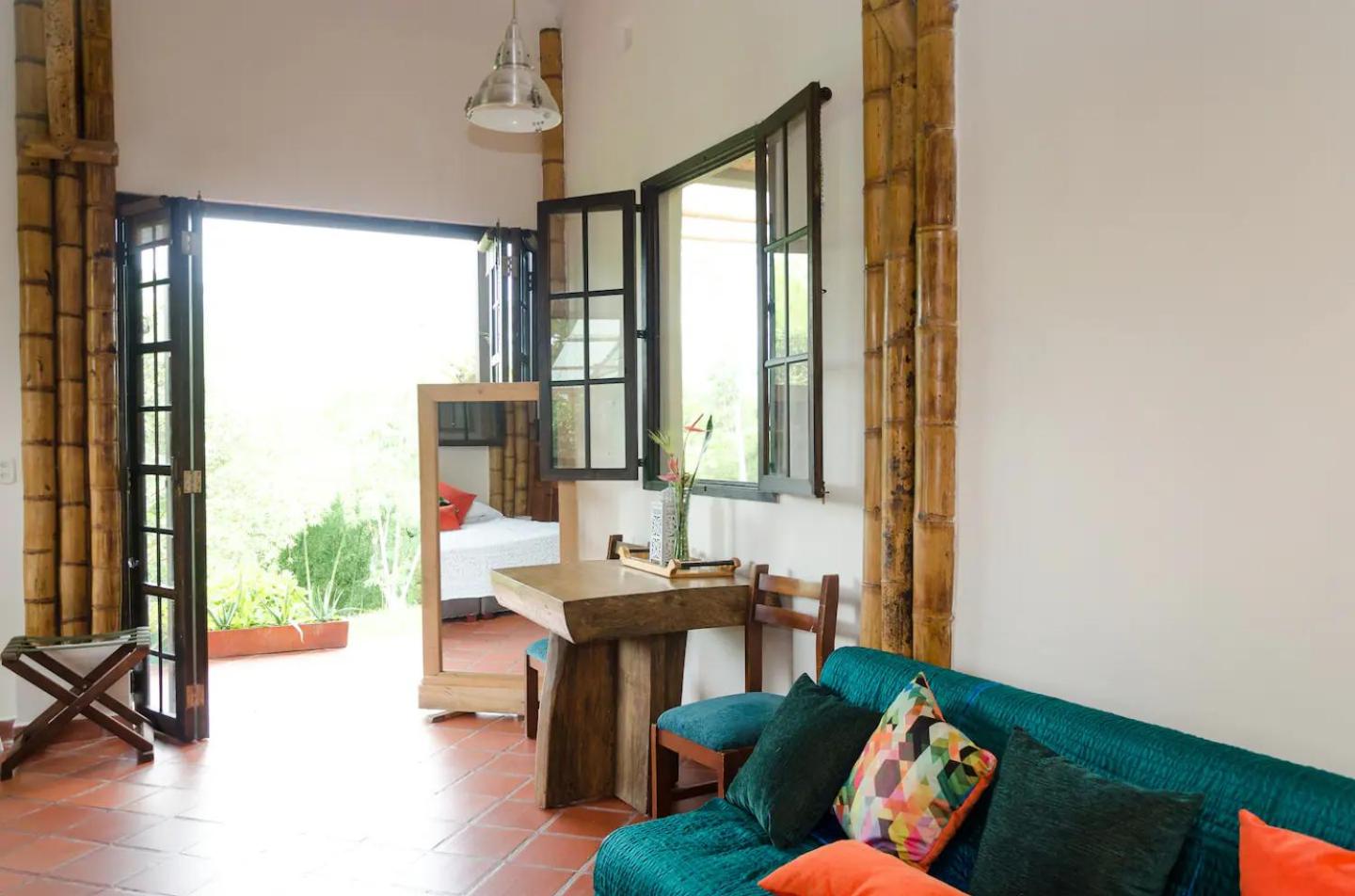 Charming Coffee Region Farm Escape