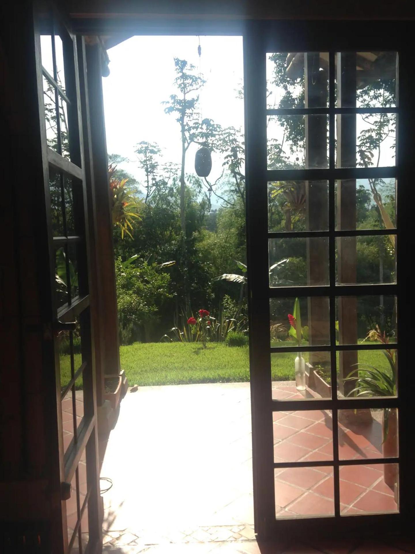 Charming Coffee Region Farm Escape