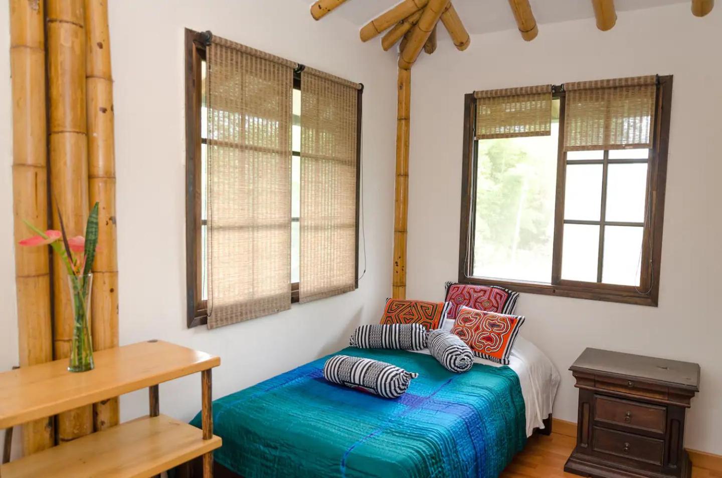 Charming Coffee Region Farm Escape