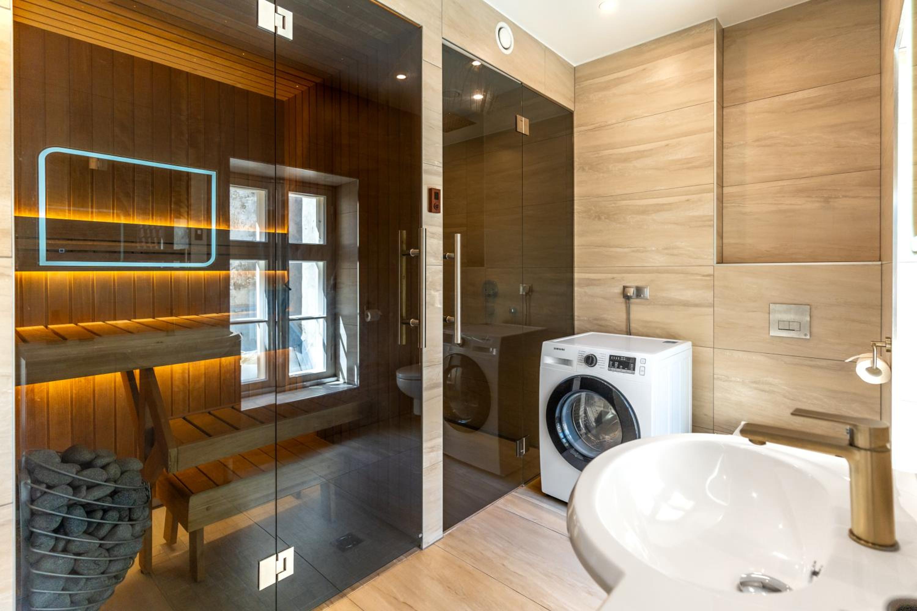 2BR 95m2 apartment in Old Town with Free Parking and Sauna! view 5