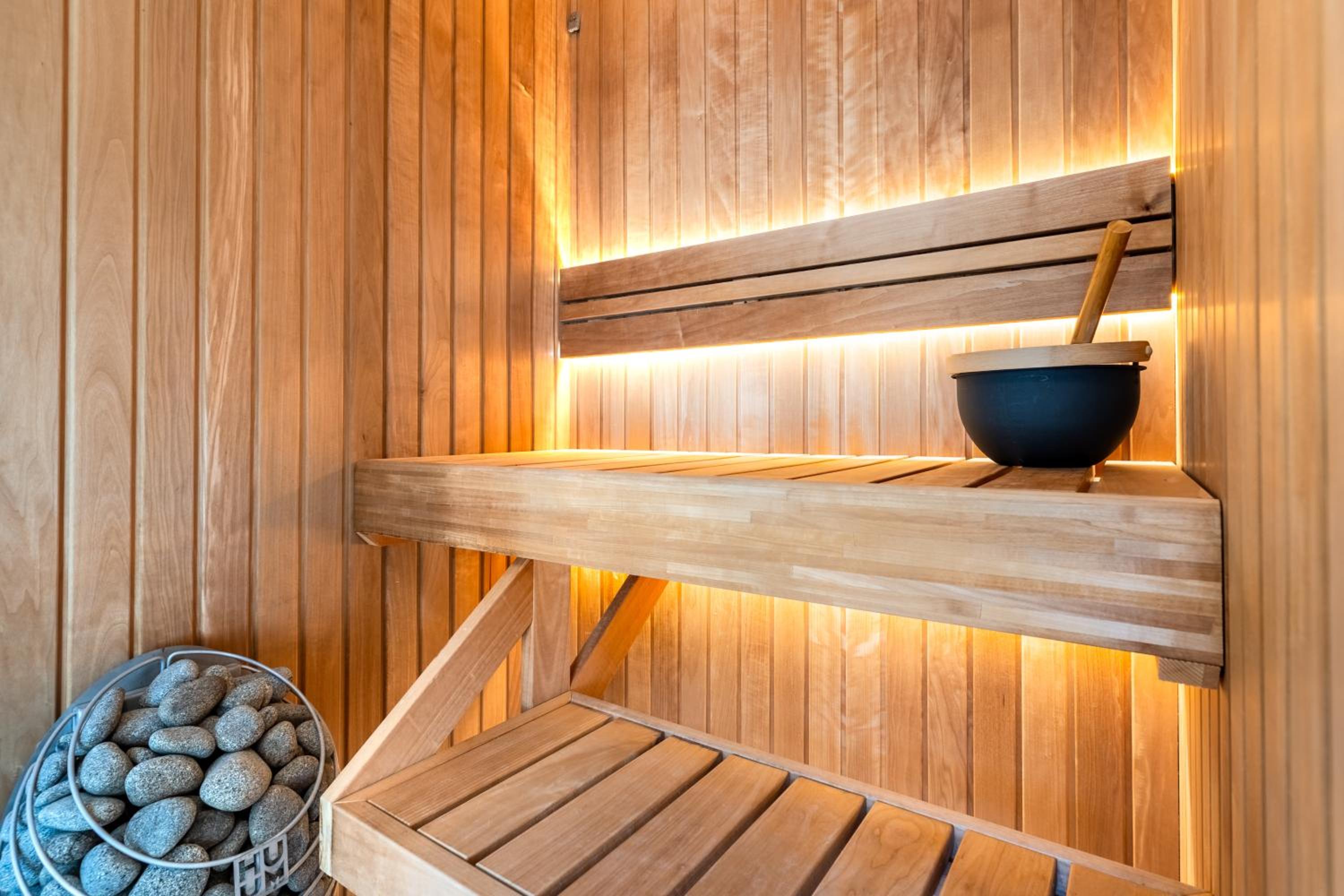2BR 95m2 apartment in Old Town with Free Parking and Sauna! view 2