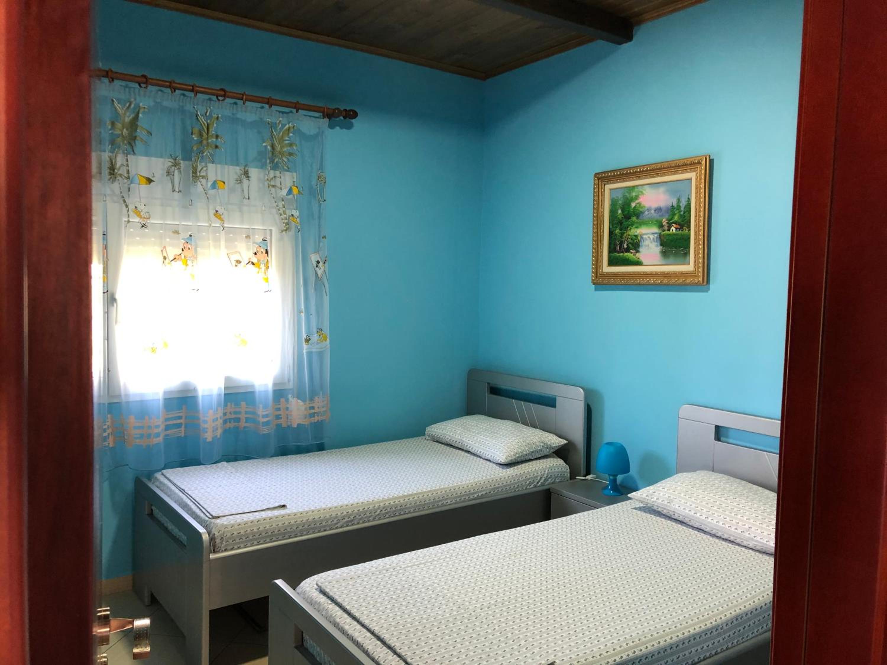 3 Bedrooms Holiday Home with Sea View