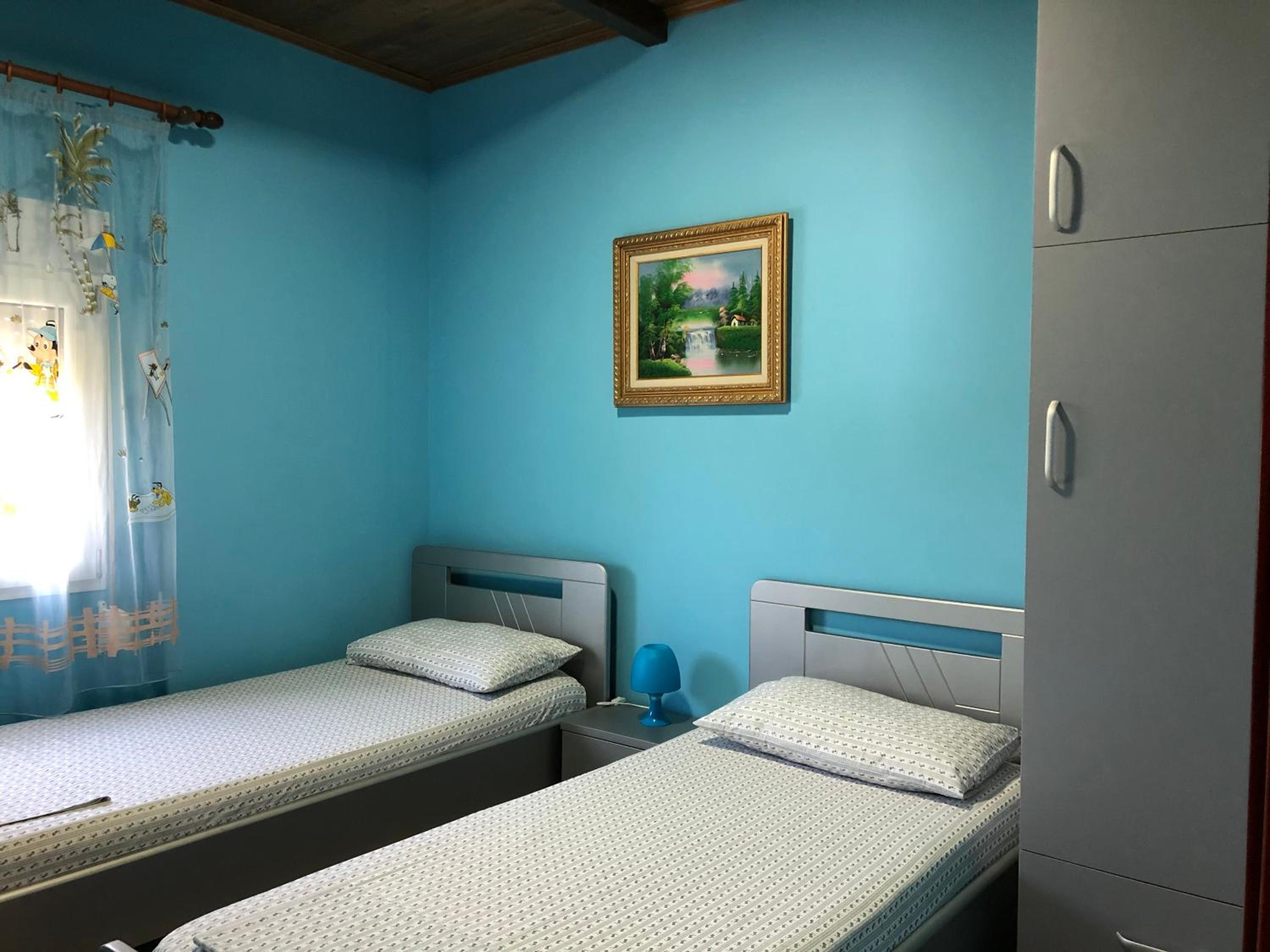 3 Bedrooms Holiday Home with Sea View