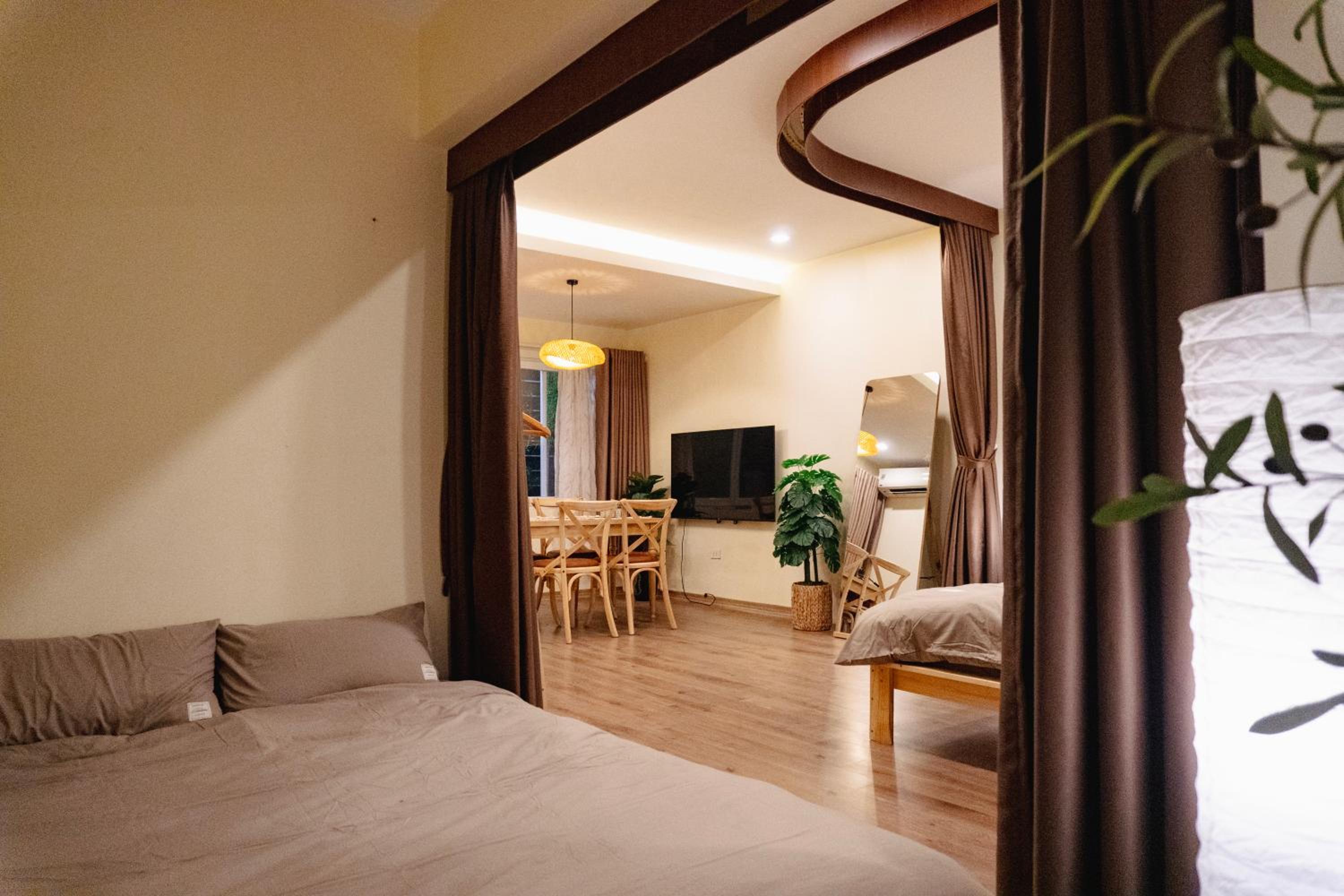 Hanoi Old Quarter - Unique Design Apartment
