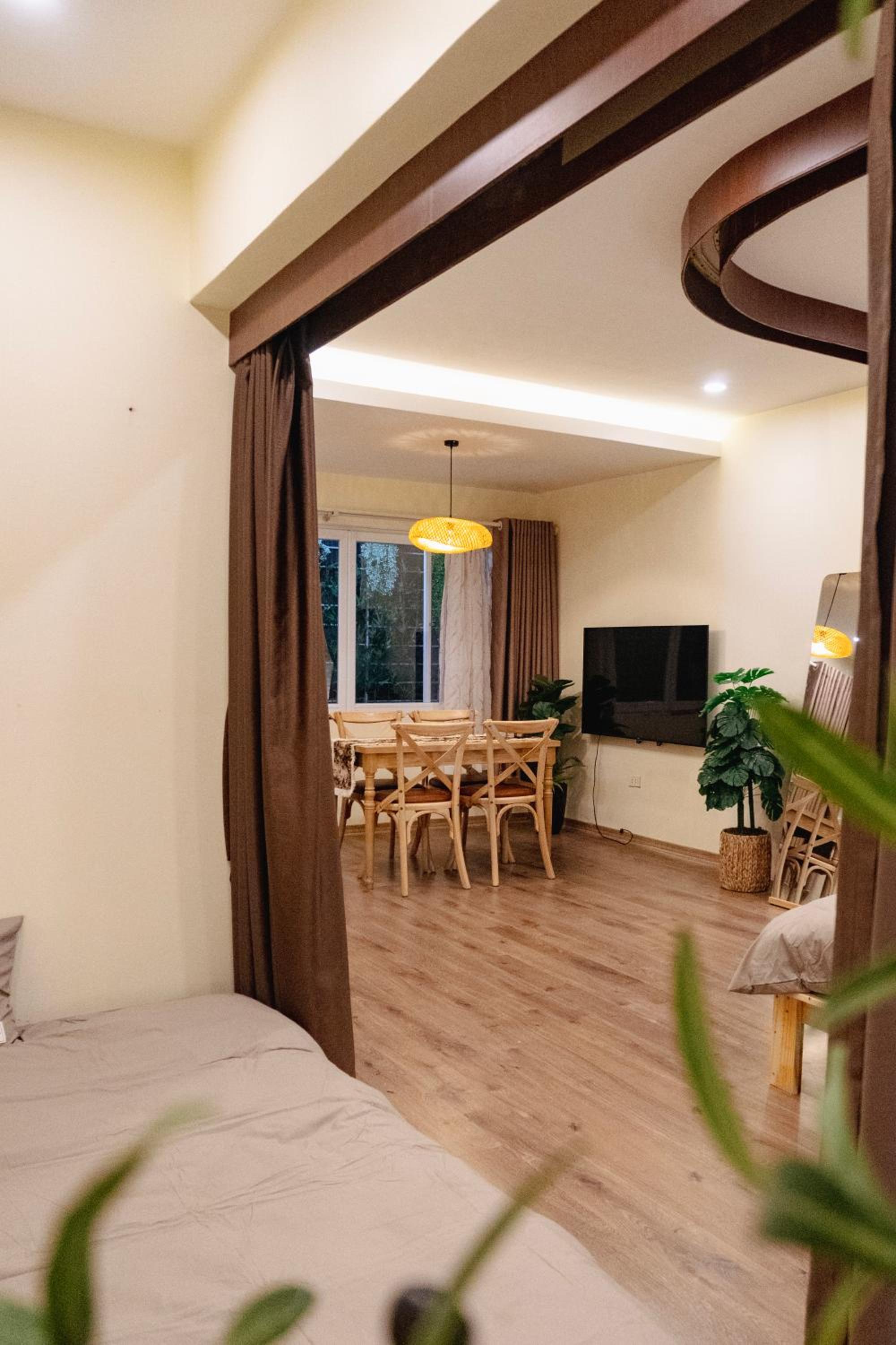 Hanoi Old Quarter - Unique Design Apartment