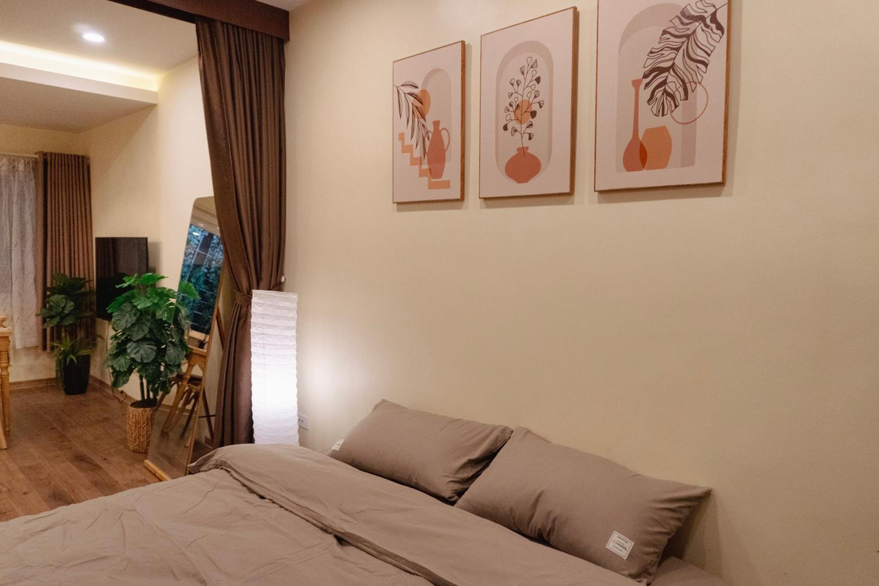 Hanoi Old Quarter - Unique Design Apartment