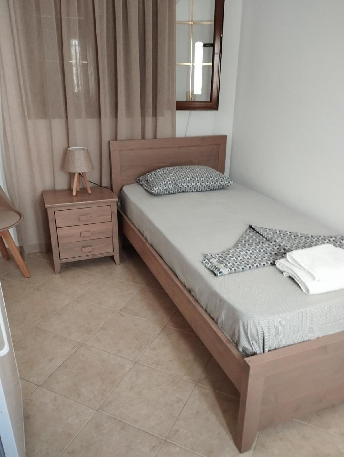 ANATOLI ROOMS SERIFOS