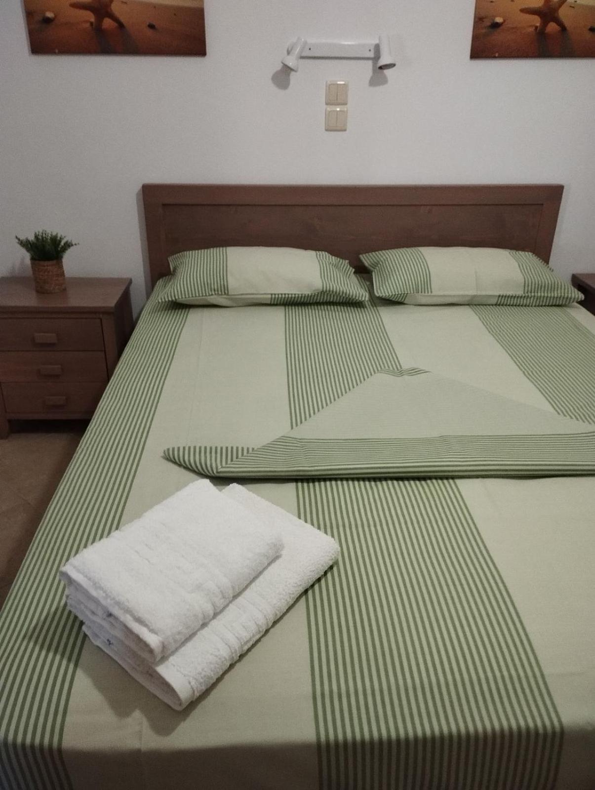 ANATOLI ROOMS SERIFOS