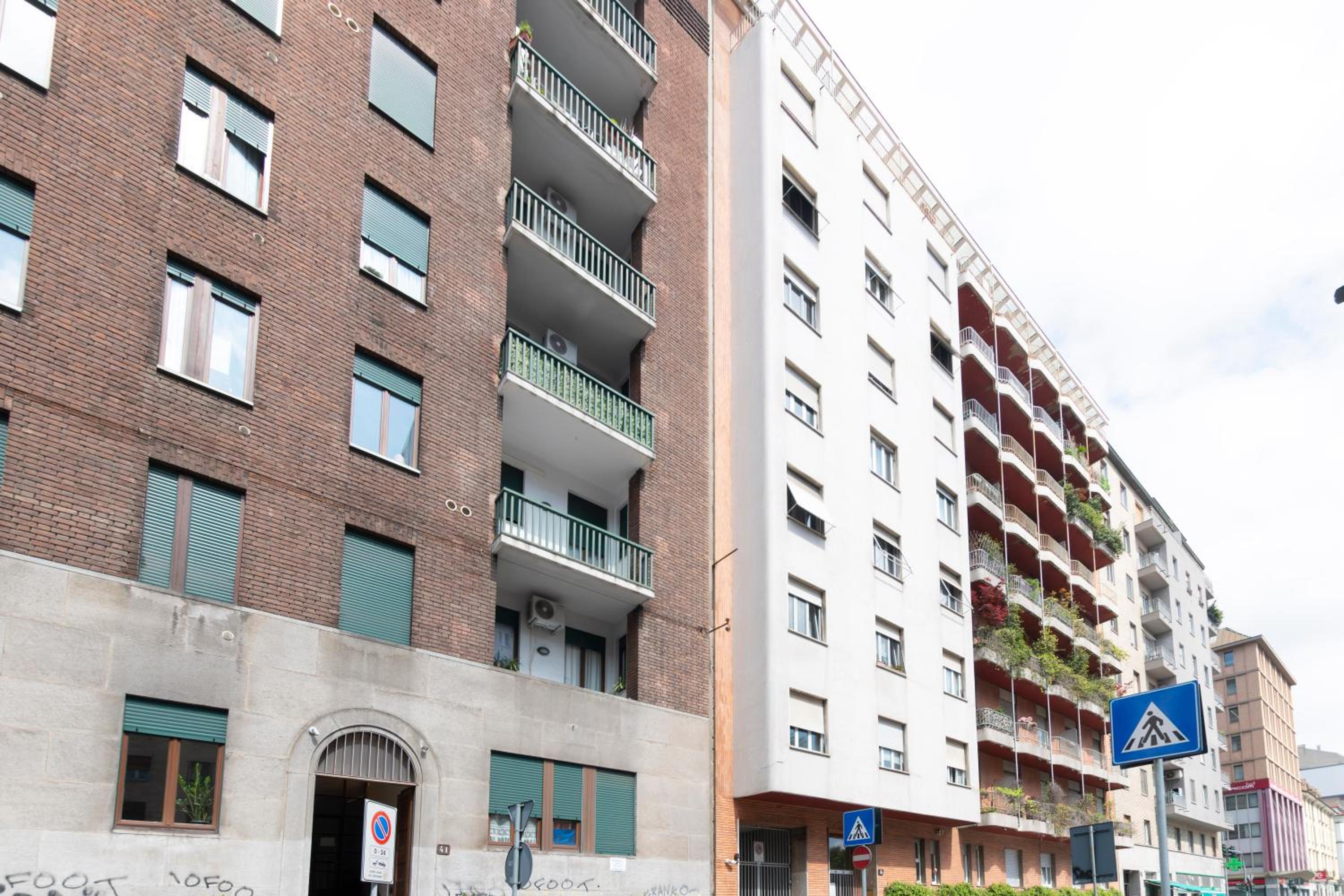 Modern & Stylish near Isola & Central Station