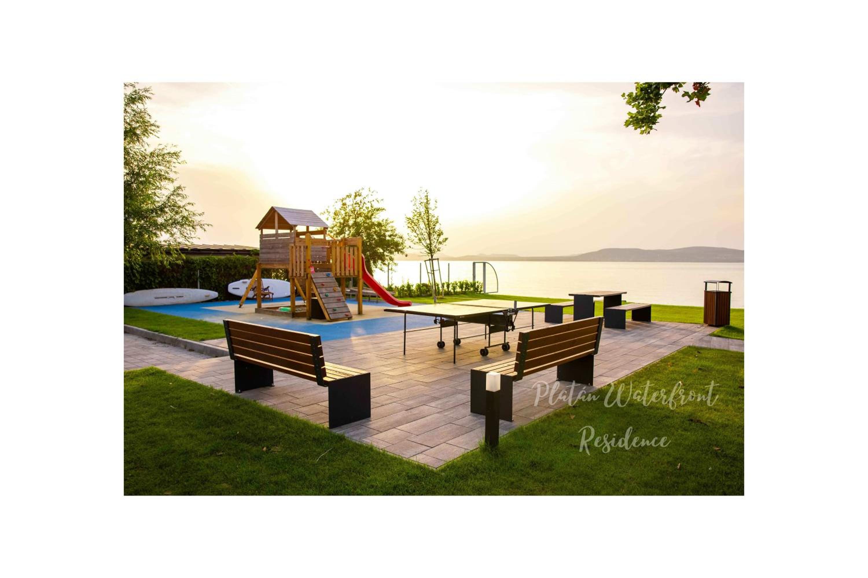 Platán Waterfront Residence