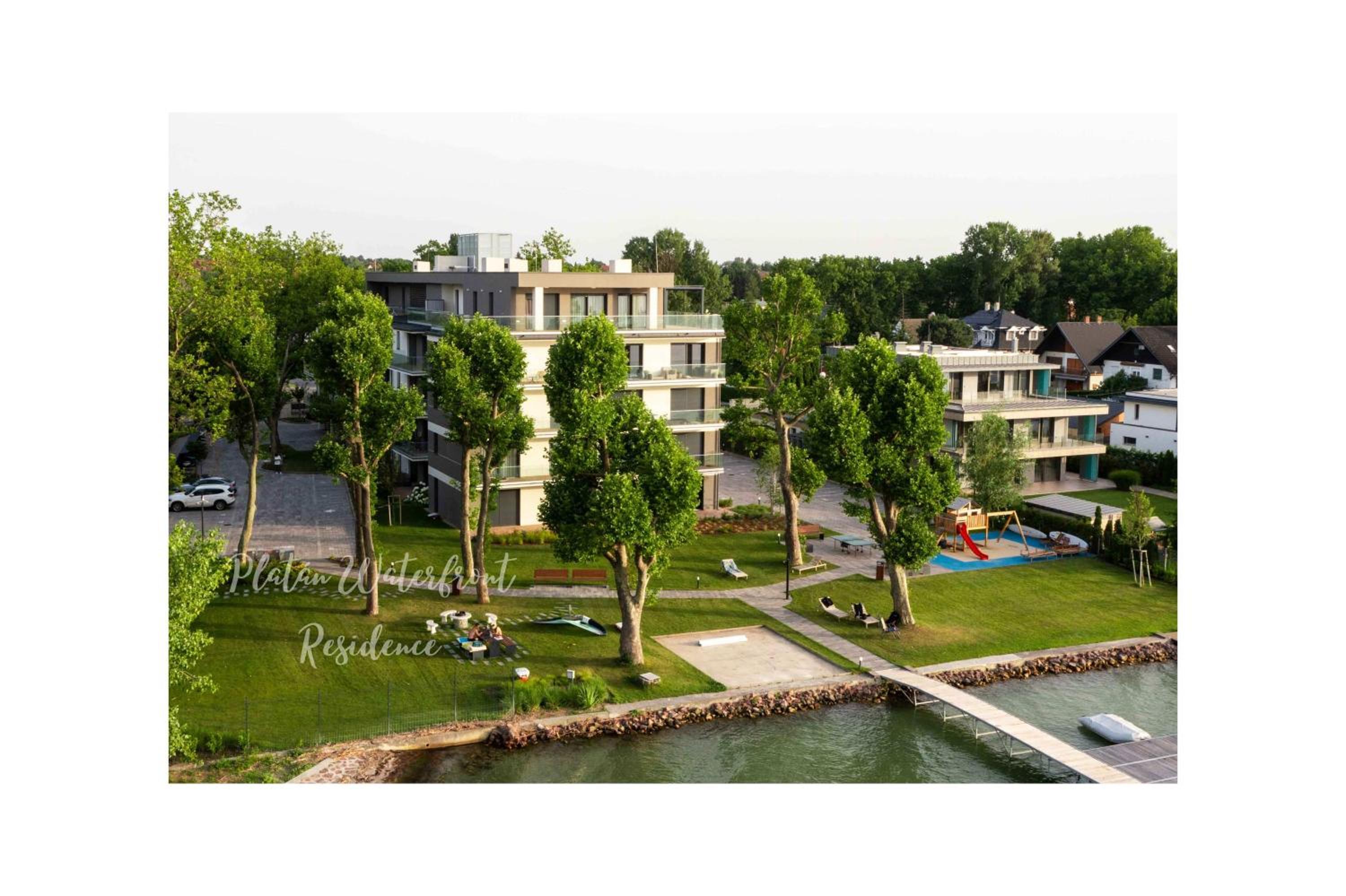 Platán Waterfront Residence