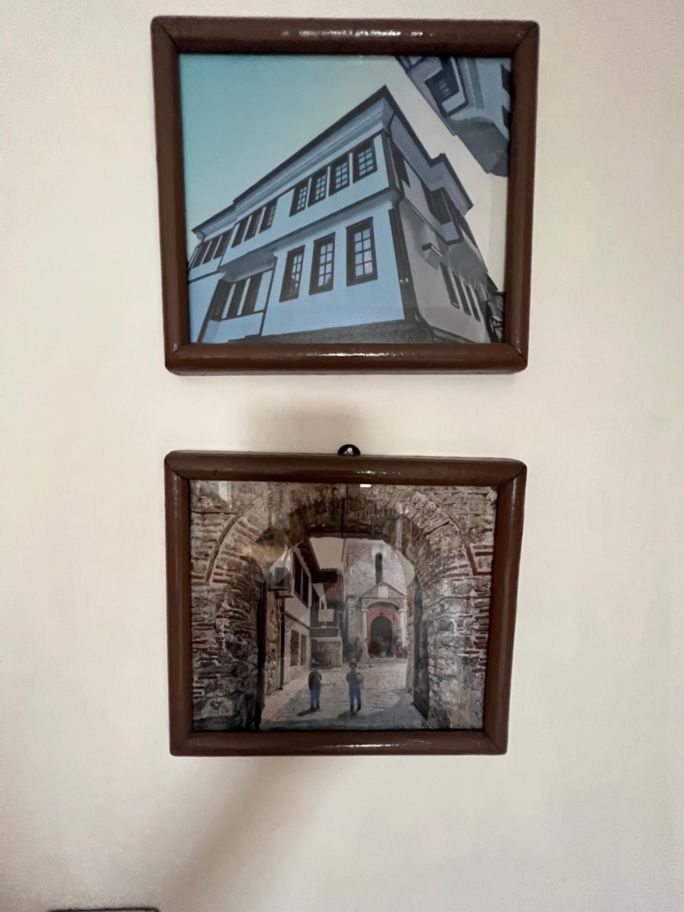 Cozy, family-friendly 2 bed apt with parking view 3