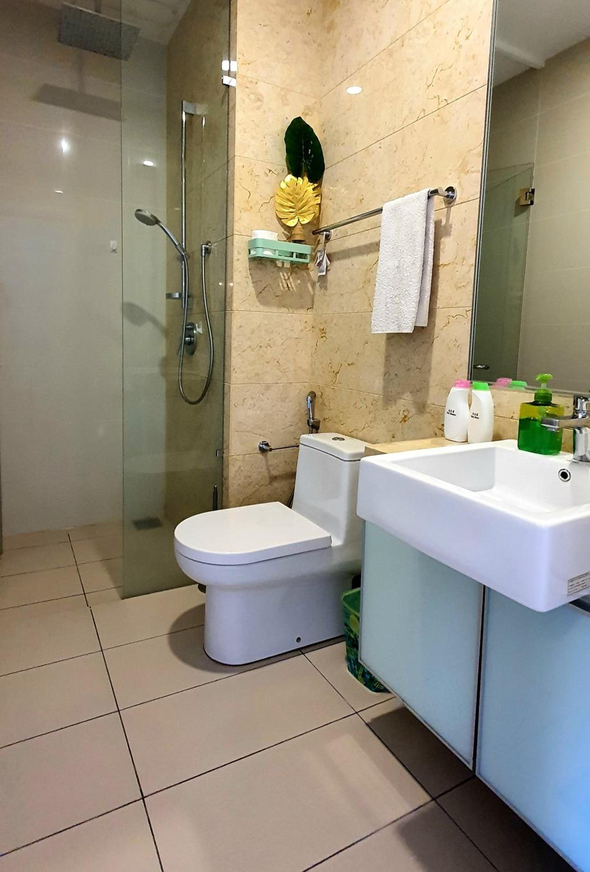 MCity Ampang (Room in shared apartment)