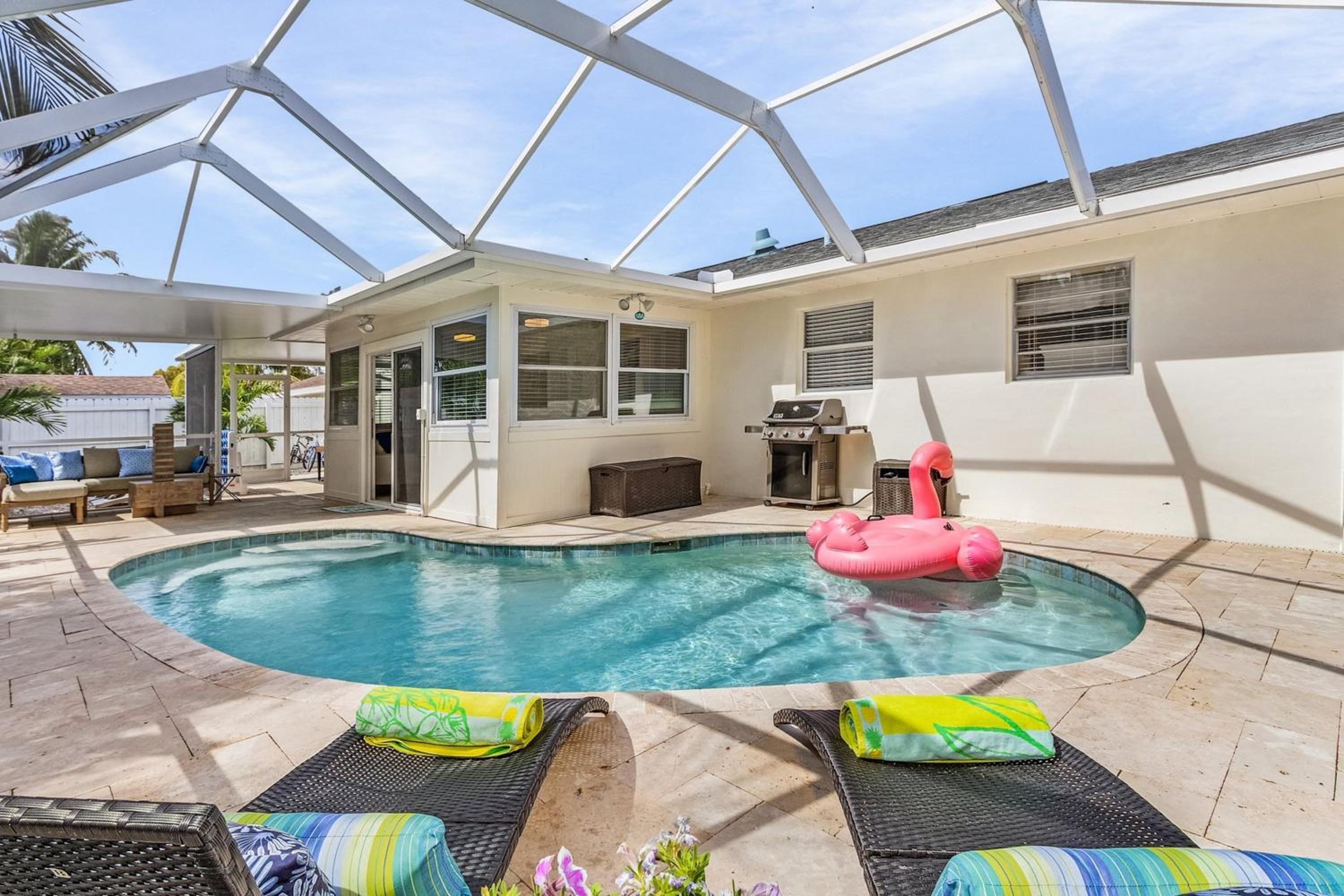 4 BDR Pool Tropical Naples Oasis view 5